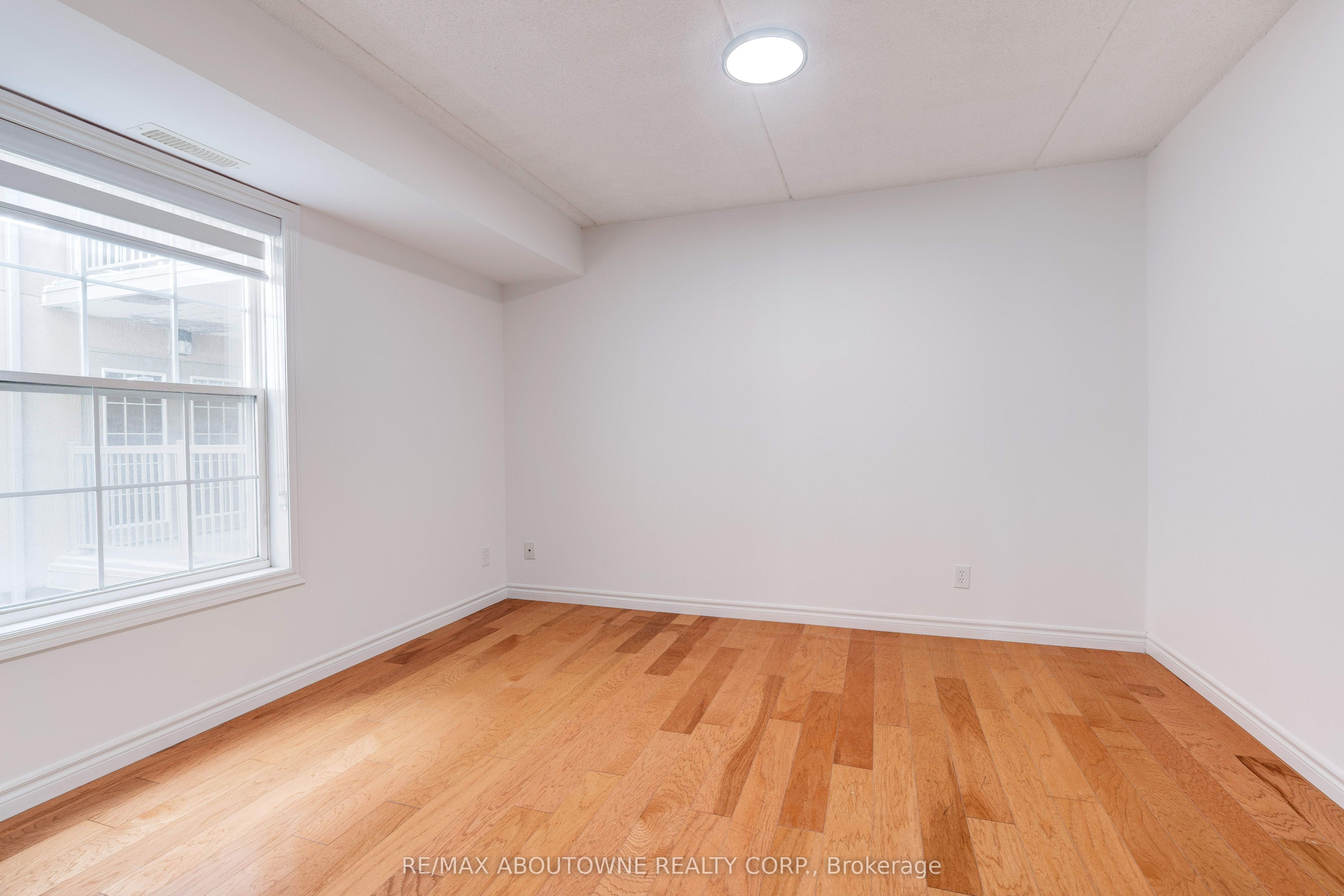 1460 Bishops Gate 212 Property Photo 10