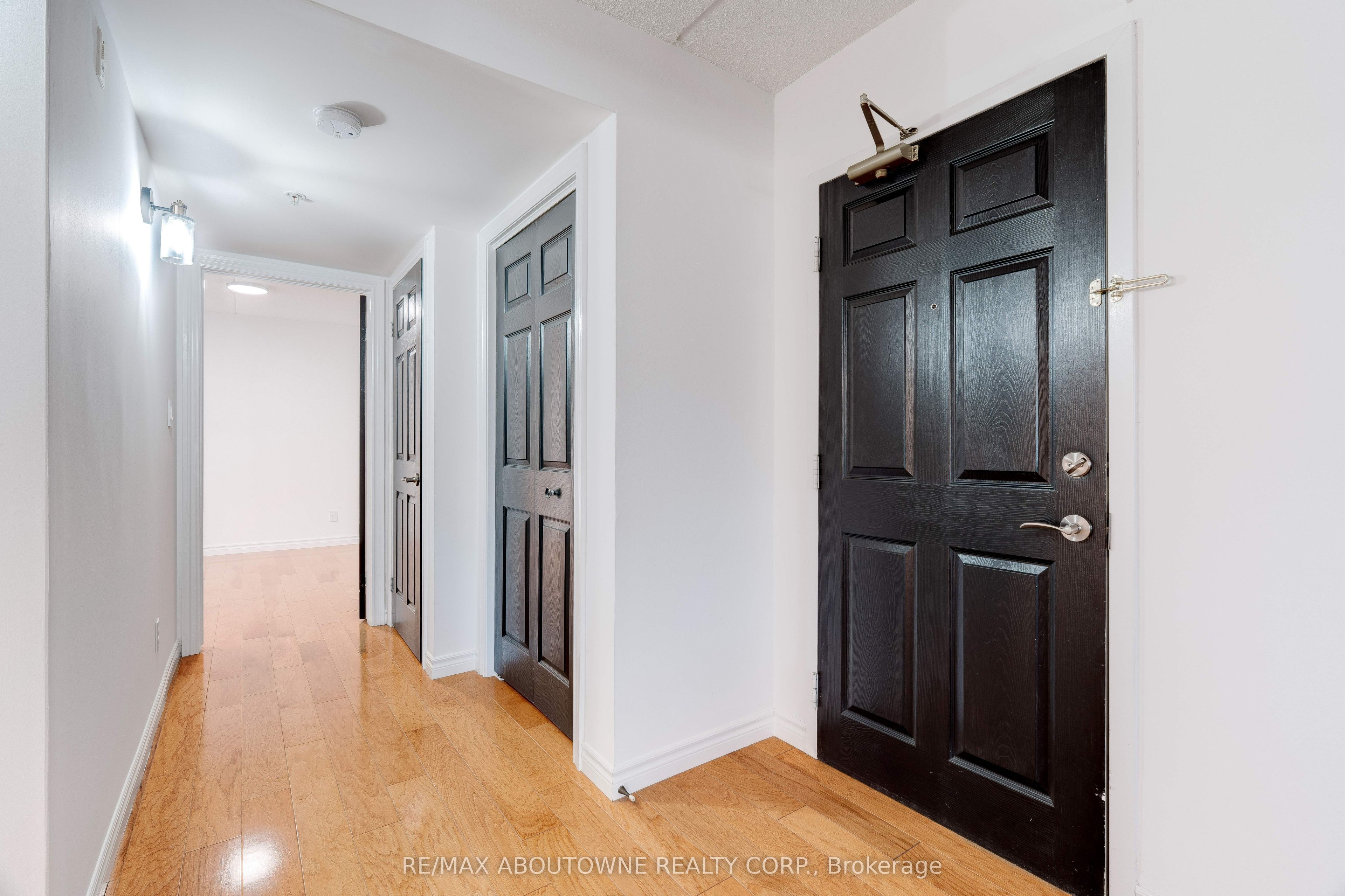 1460 Bishops Gate 212 Property Photo 11