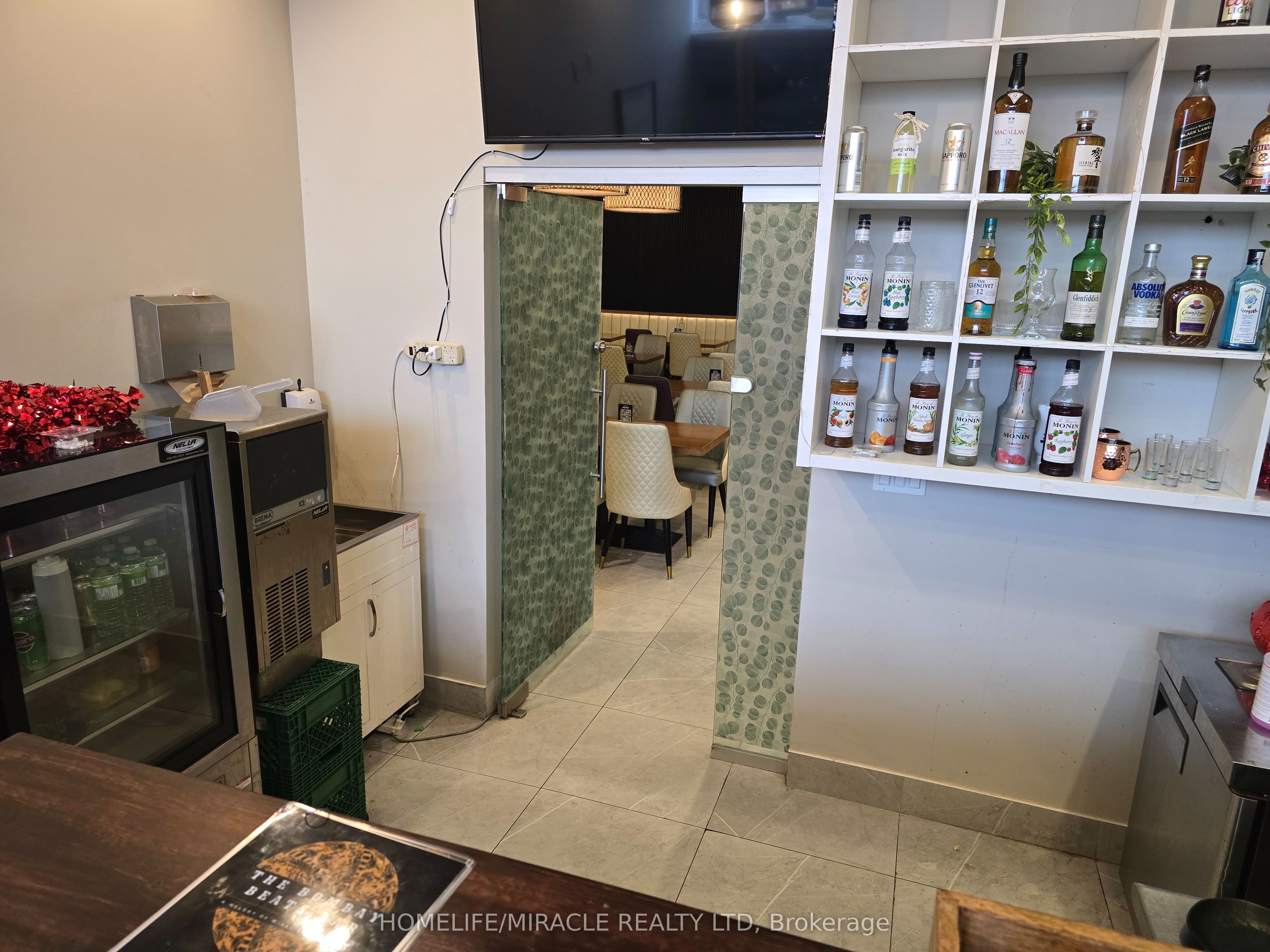 1400 Aimco Boulevard 4 Property Photo 7