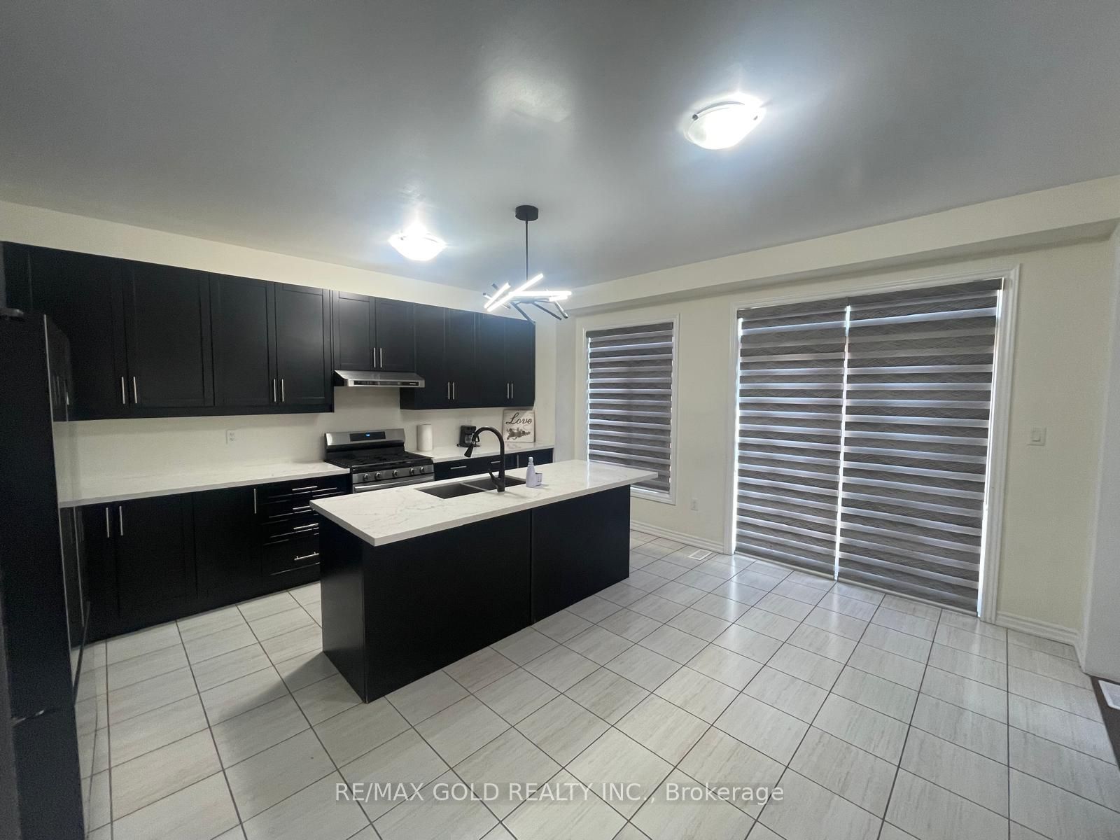 537 Veterans Drive Property Photo 11