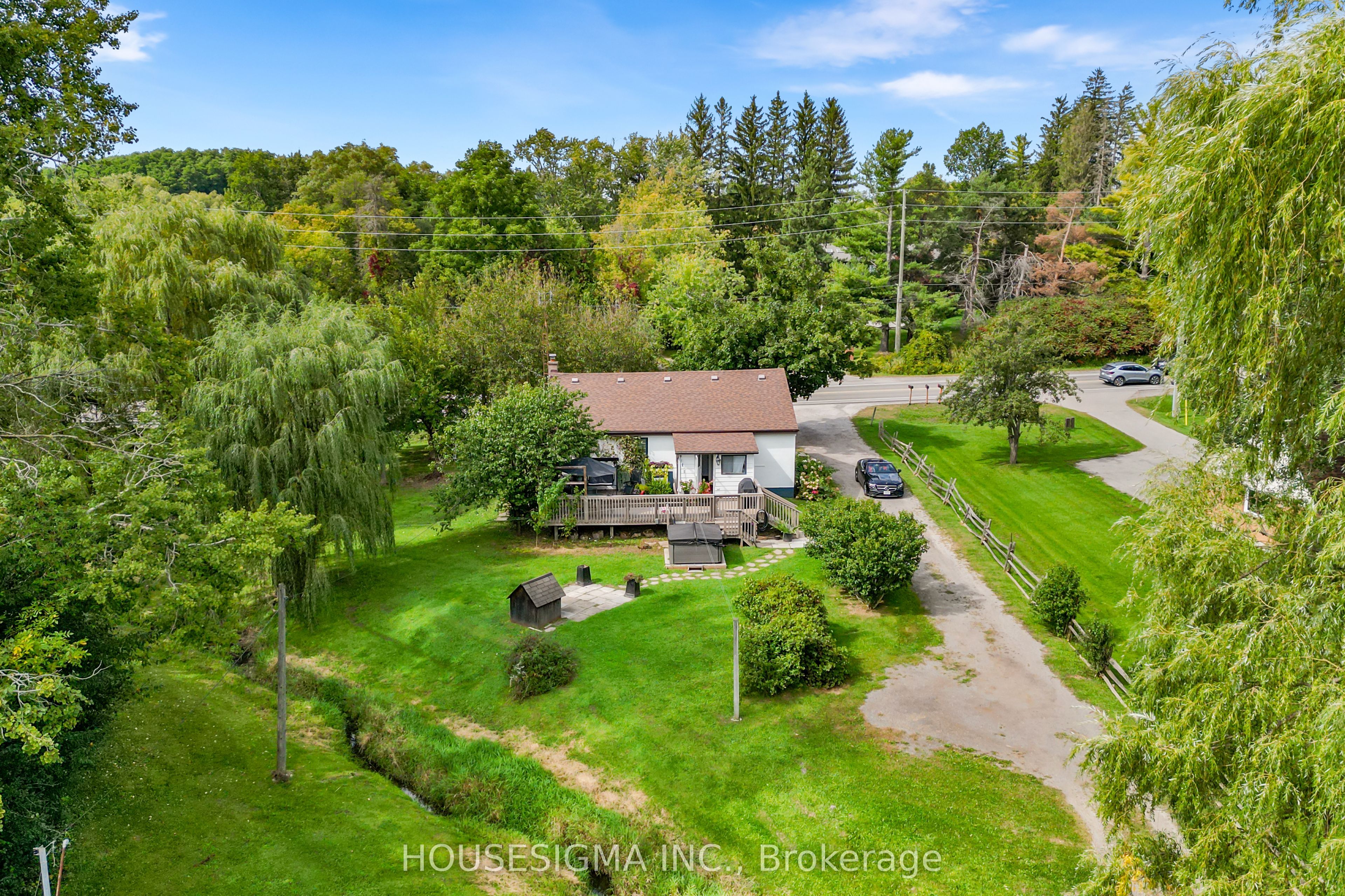 2701 Embleton Road Property Photo 30