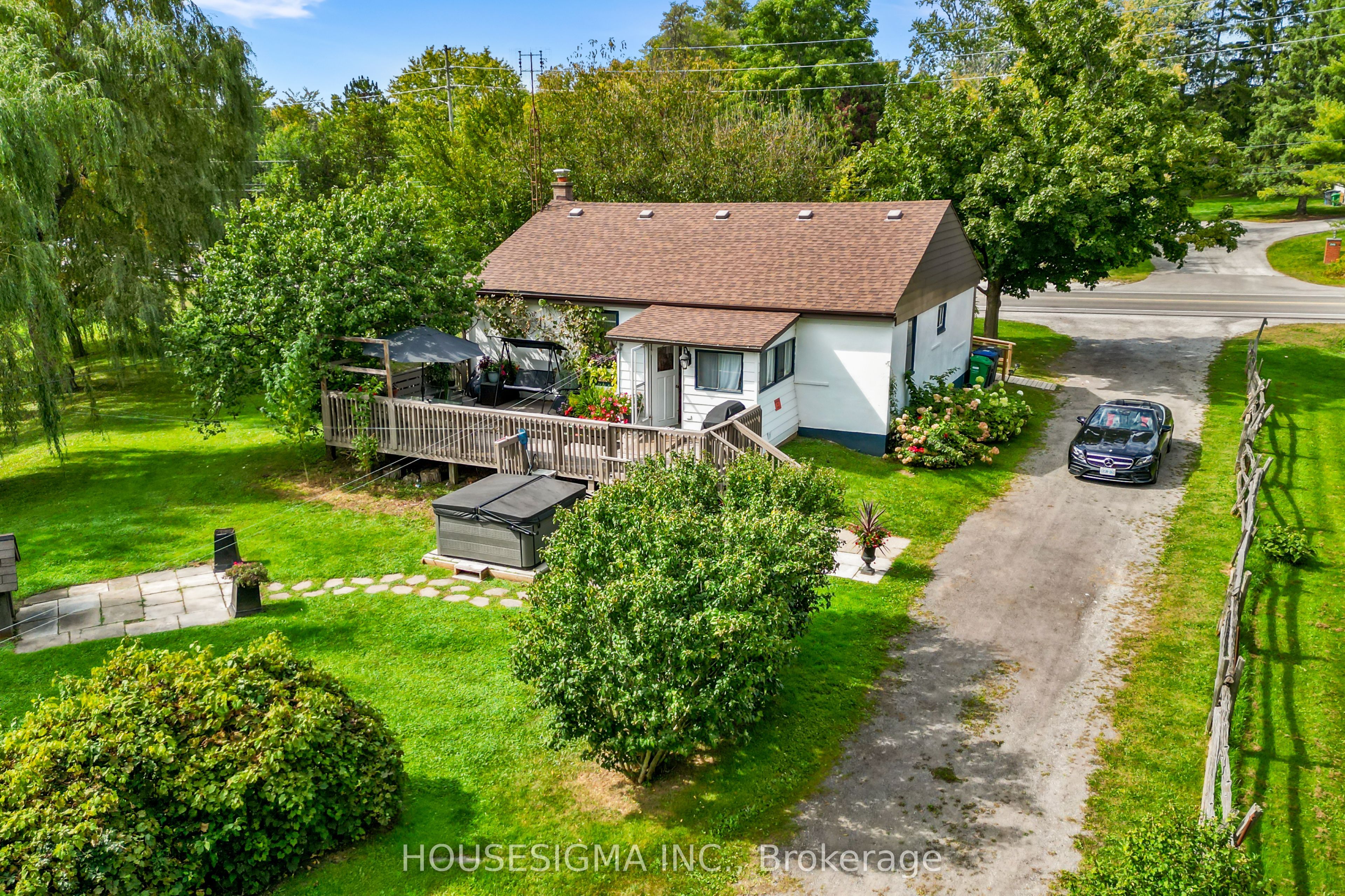 2701 Embleton Road Property Photo 31