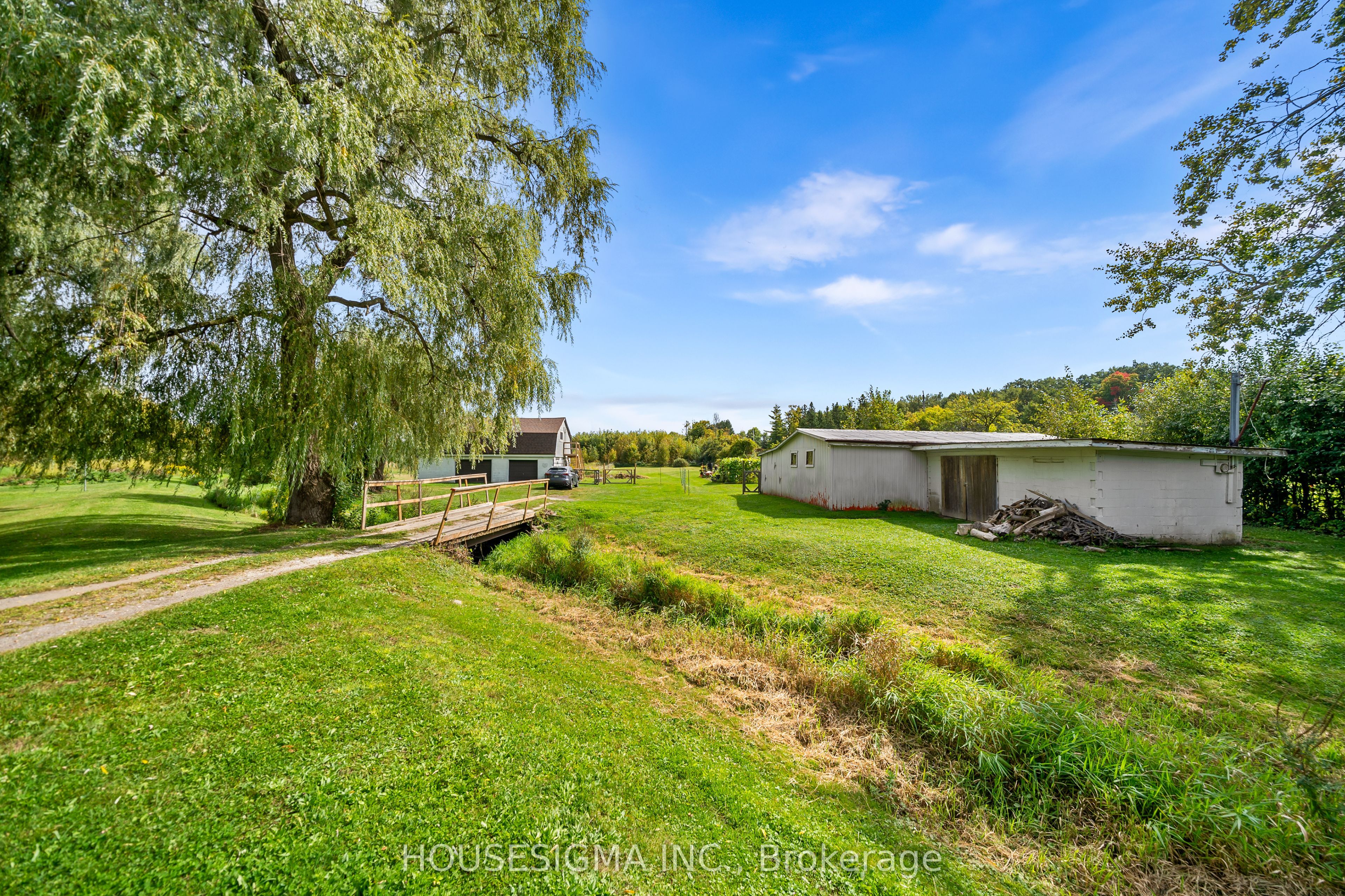 2701 Embleton Road Property Photo 38