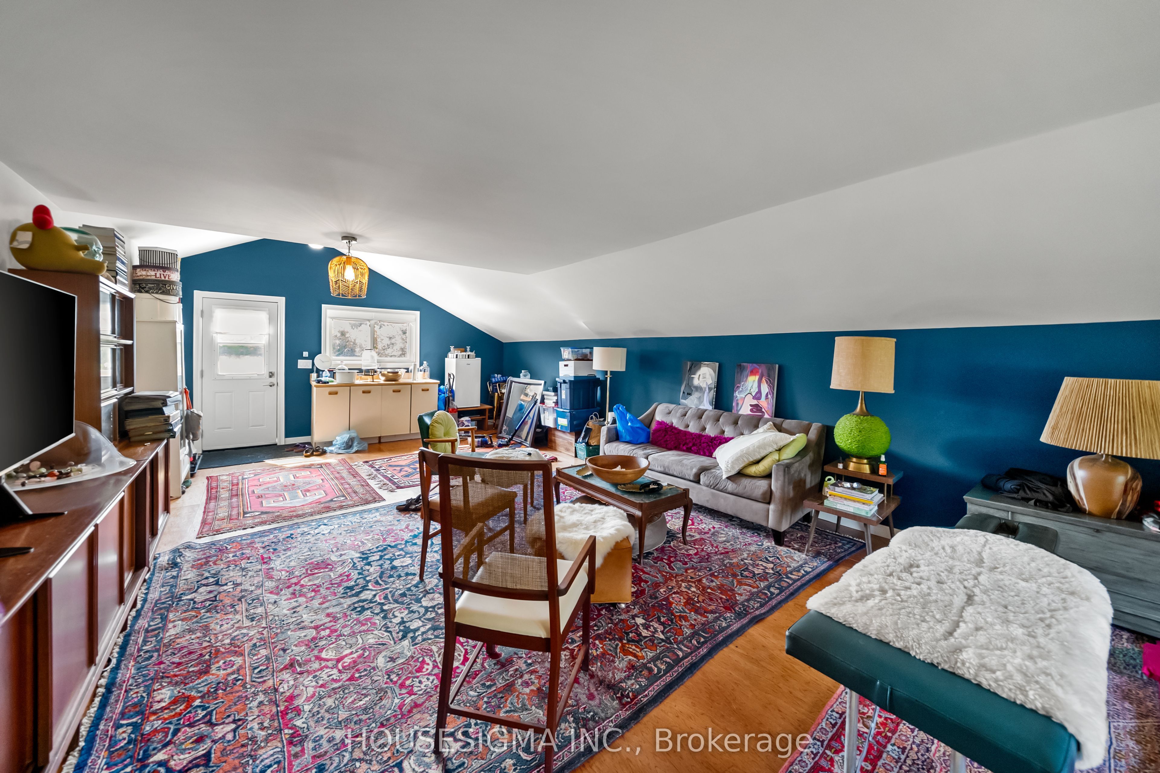 2701 Embleton Road Property Photo 43