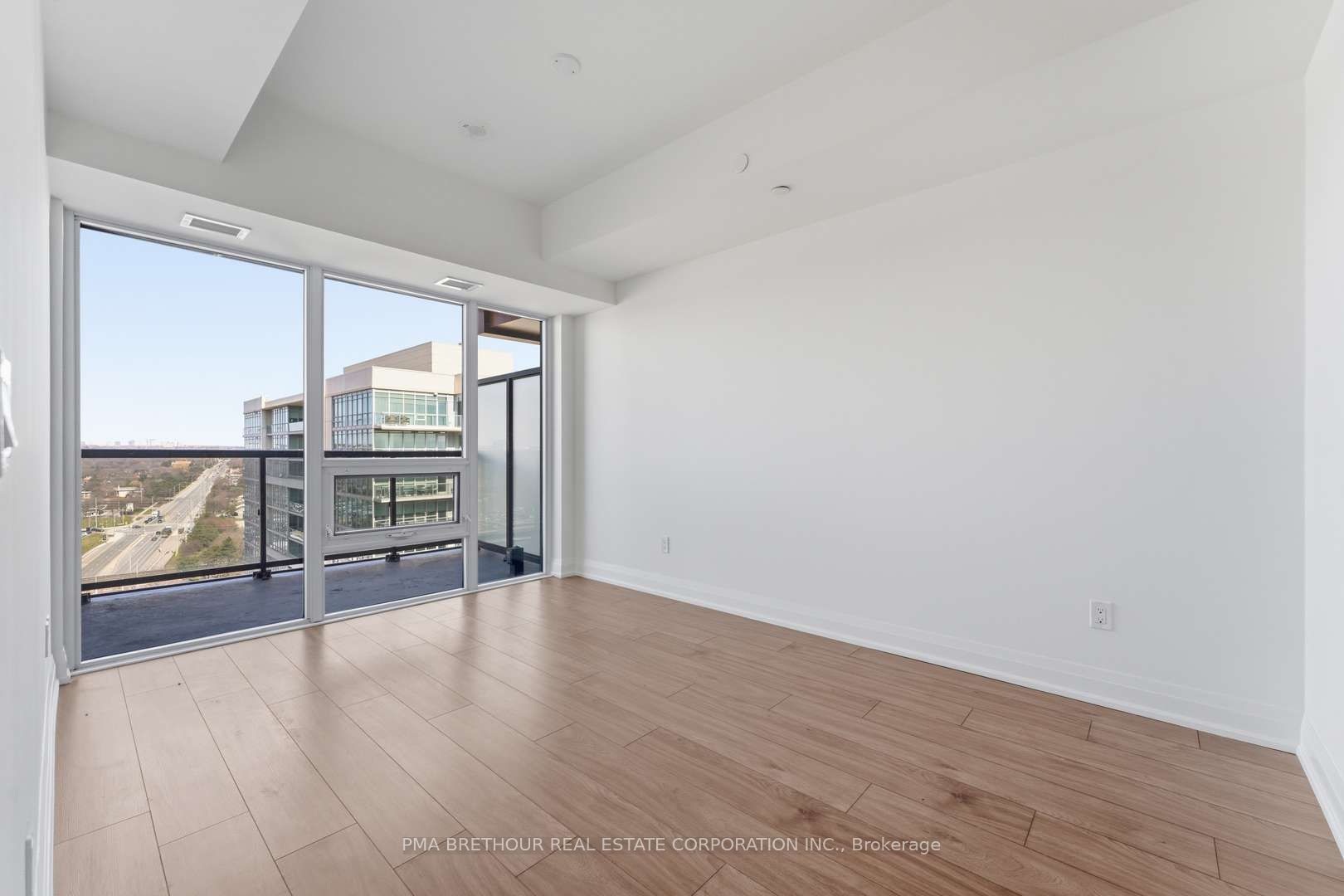 1035 Southdown Road 1811 Property Photo 16