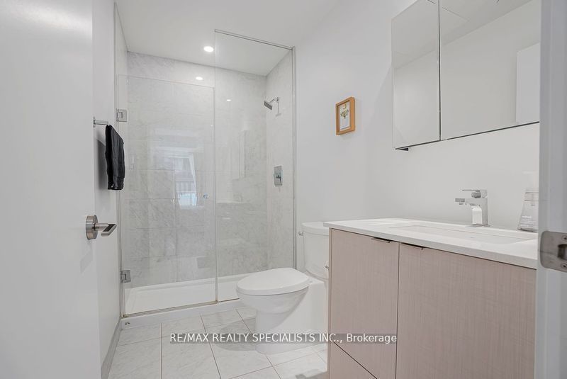 1926 Lakeshore Boulevard W 3711 Property Photo 17
