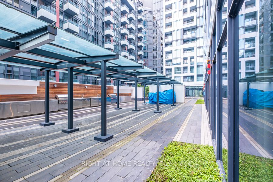 270 Dufferin Street 815 Property Photo 26