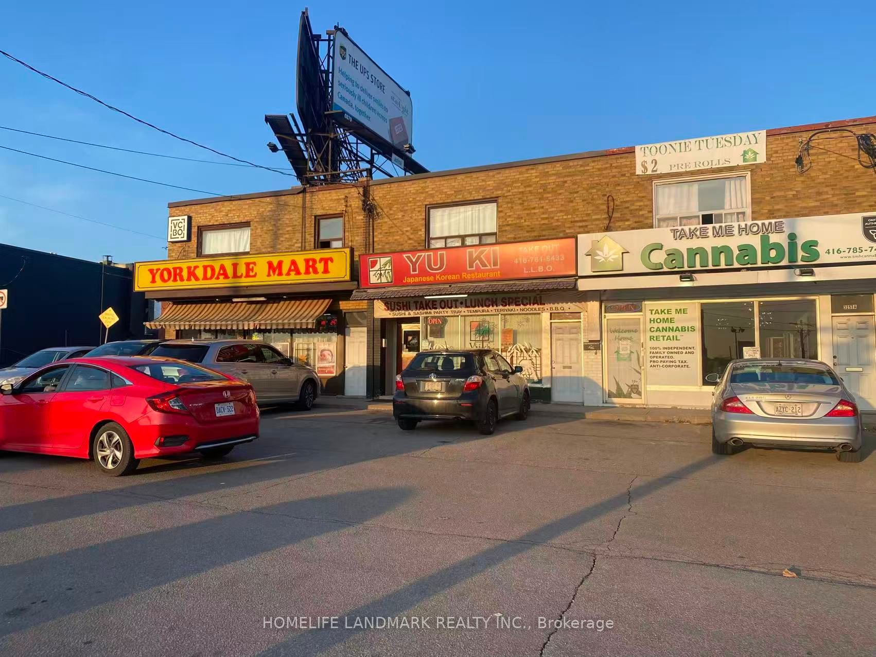 3261 Dufferin Street Property Photo 3