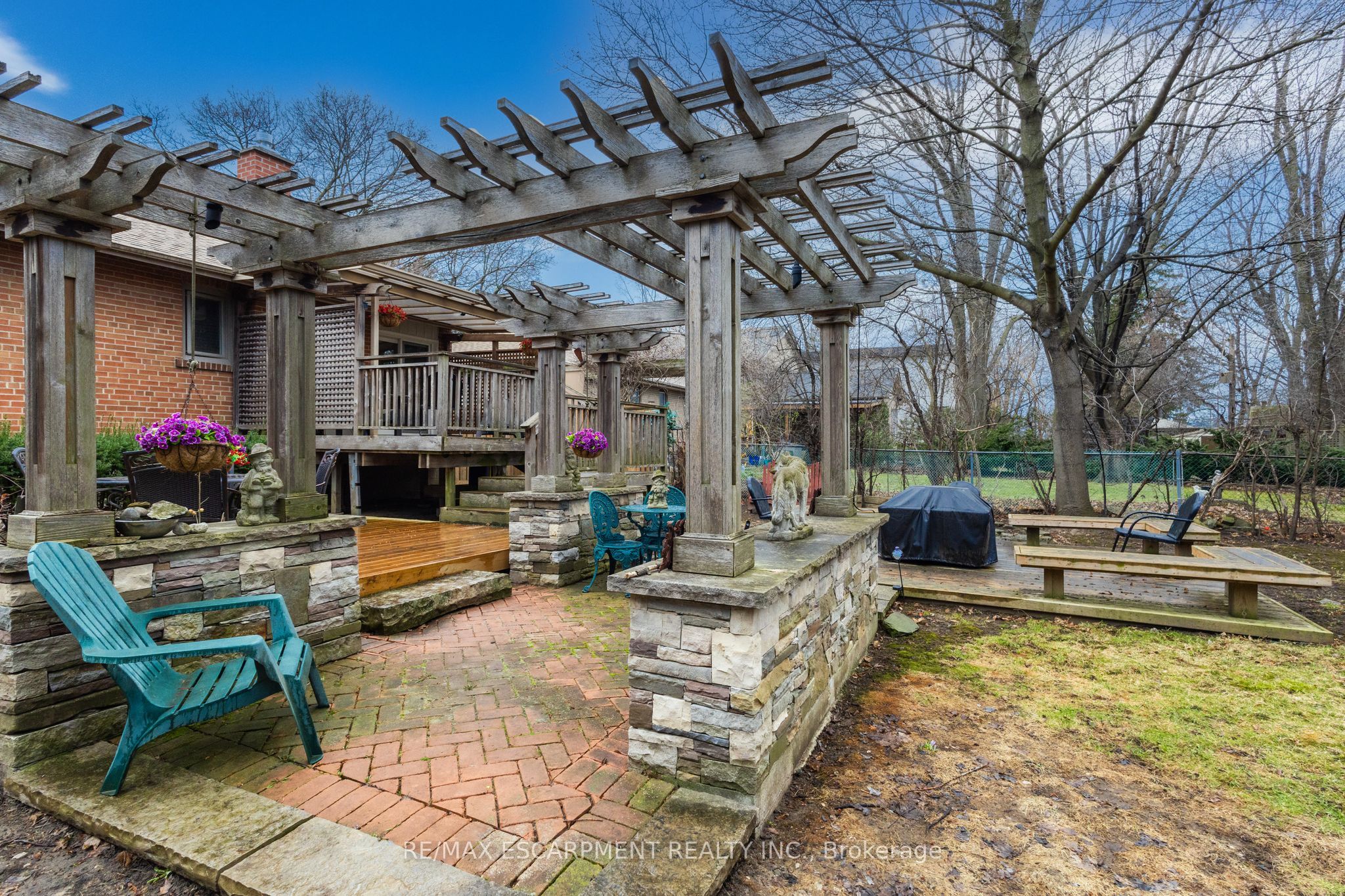 1051 Melvin Avenue Property Photo 8