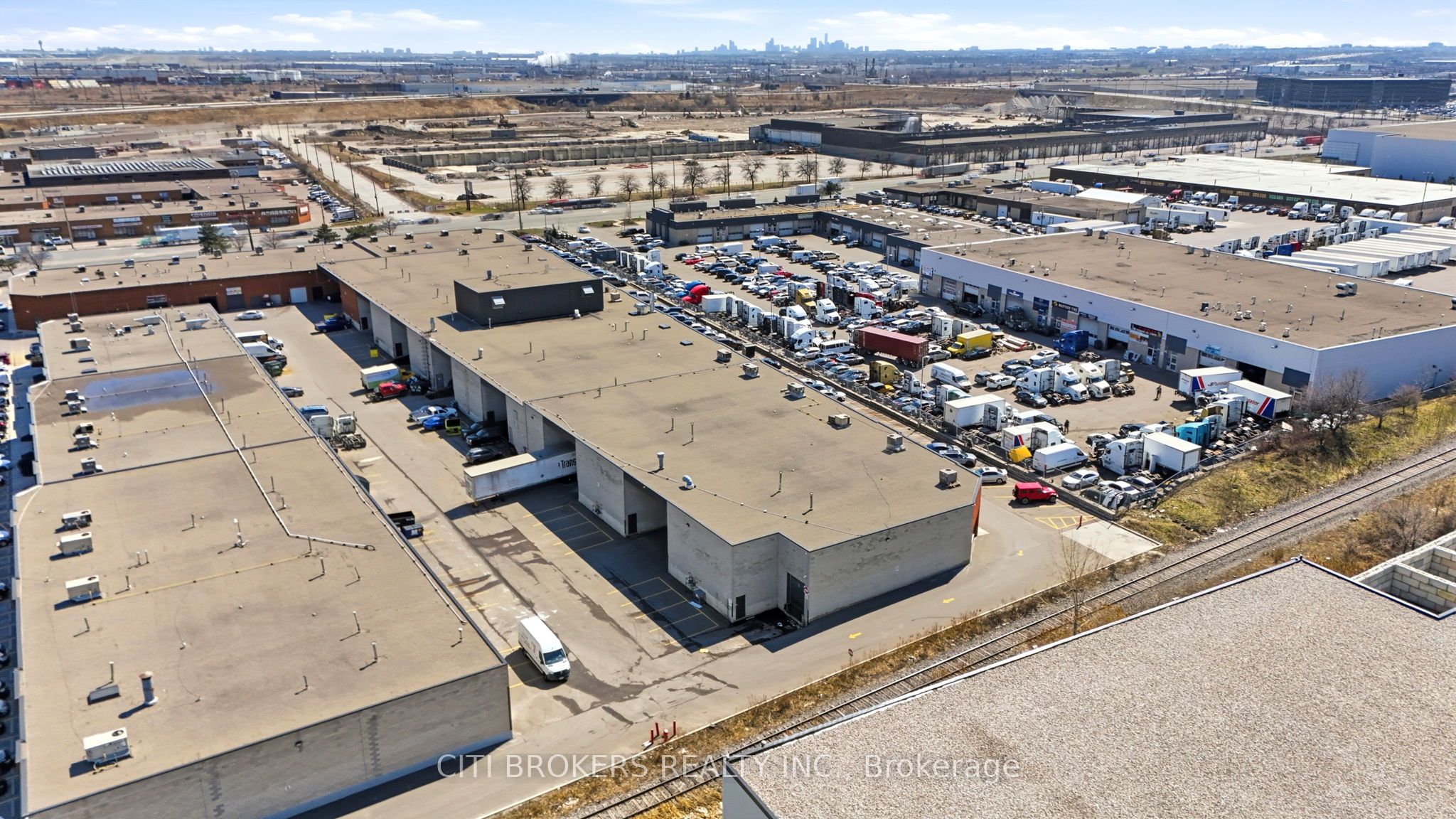 2074 Steeles Avenue E 1 Property Photo 4