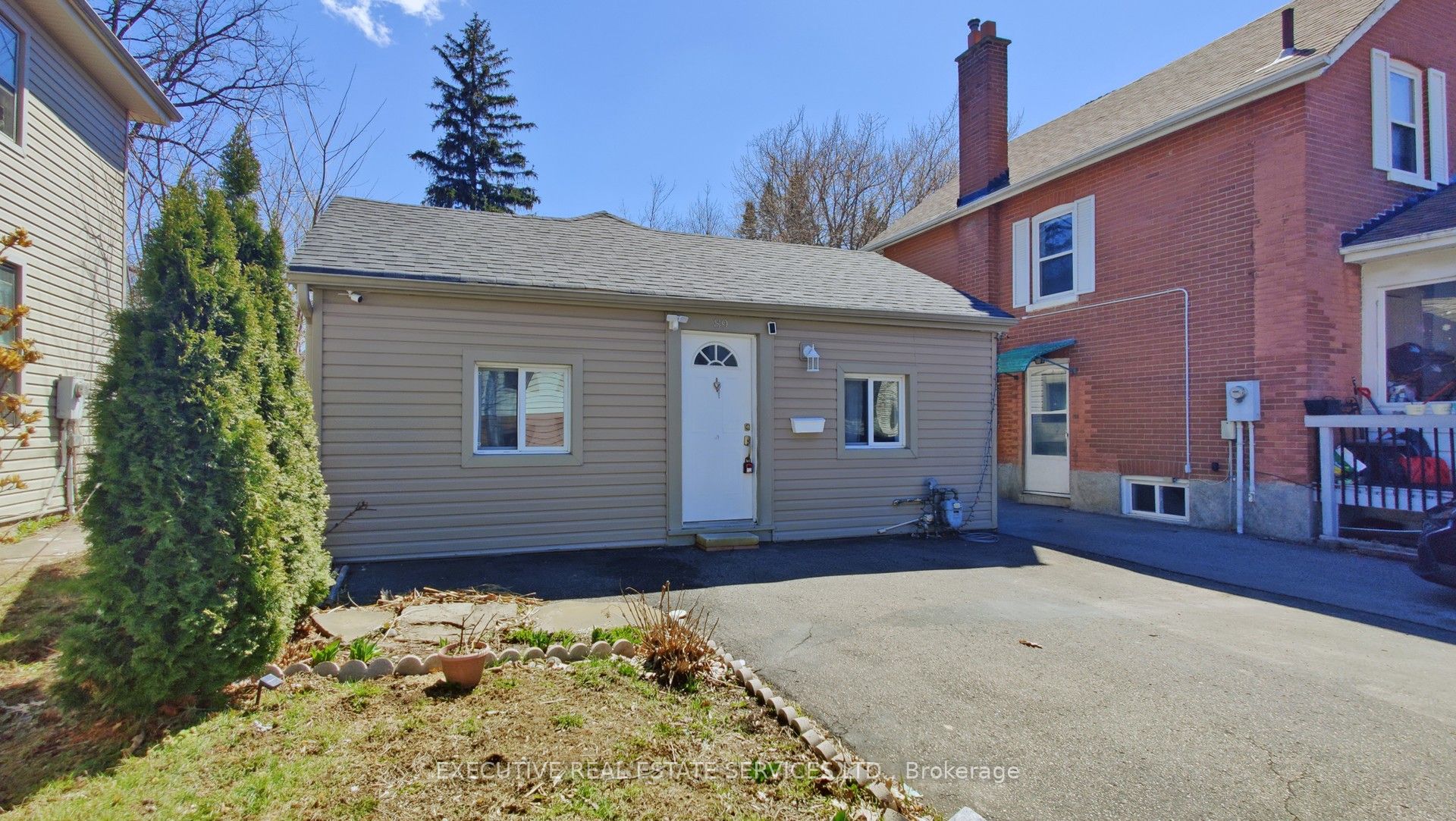 89 John Street Property Photo 3