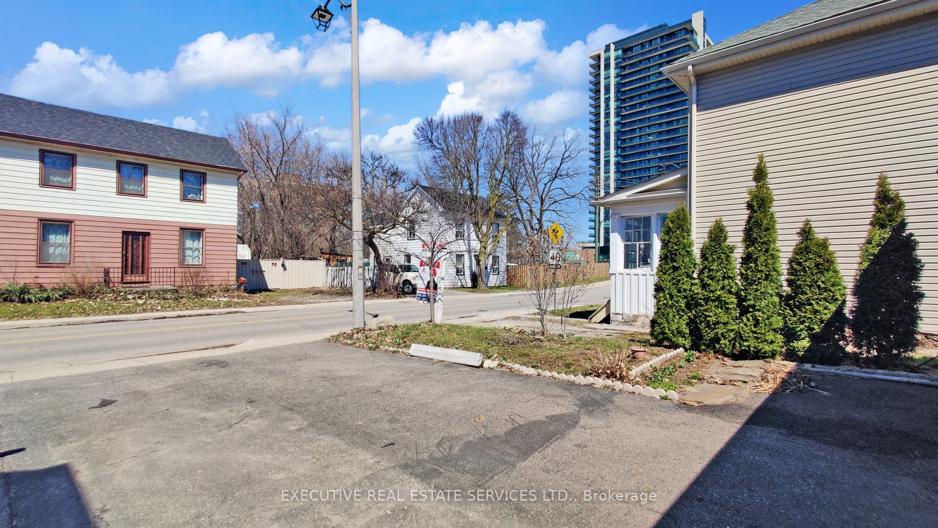 89 John Street Property Photo 4