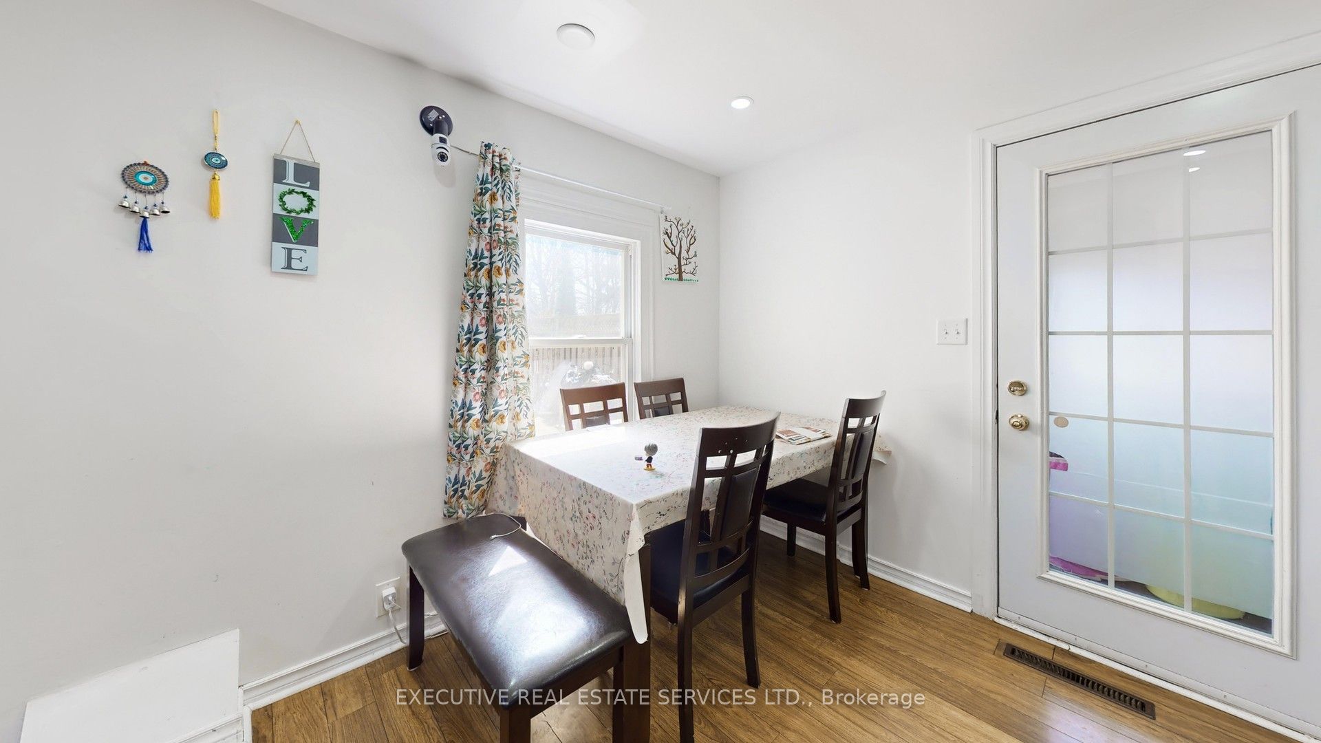 89 John Street Property Photo 7