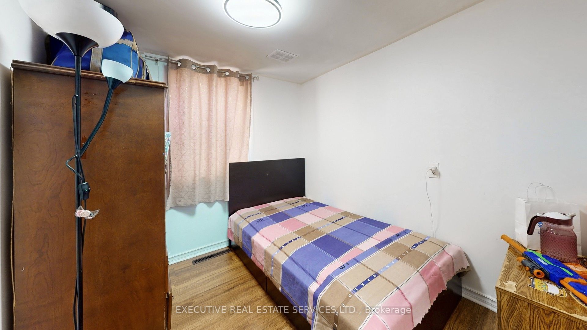 89 John Street Property Photo 23