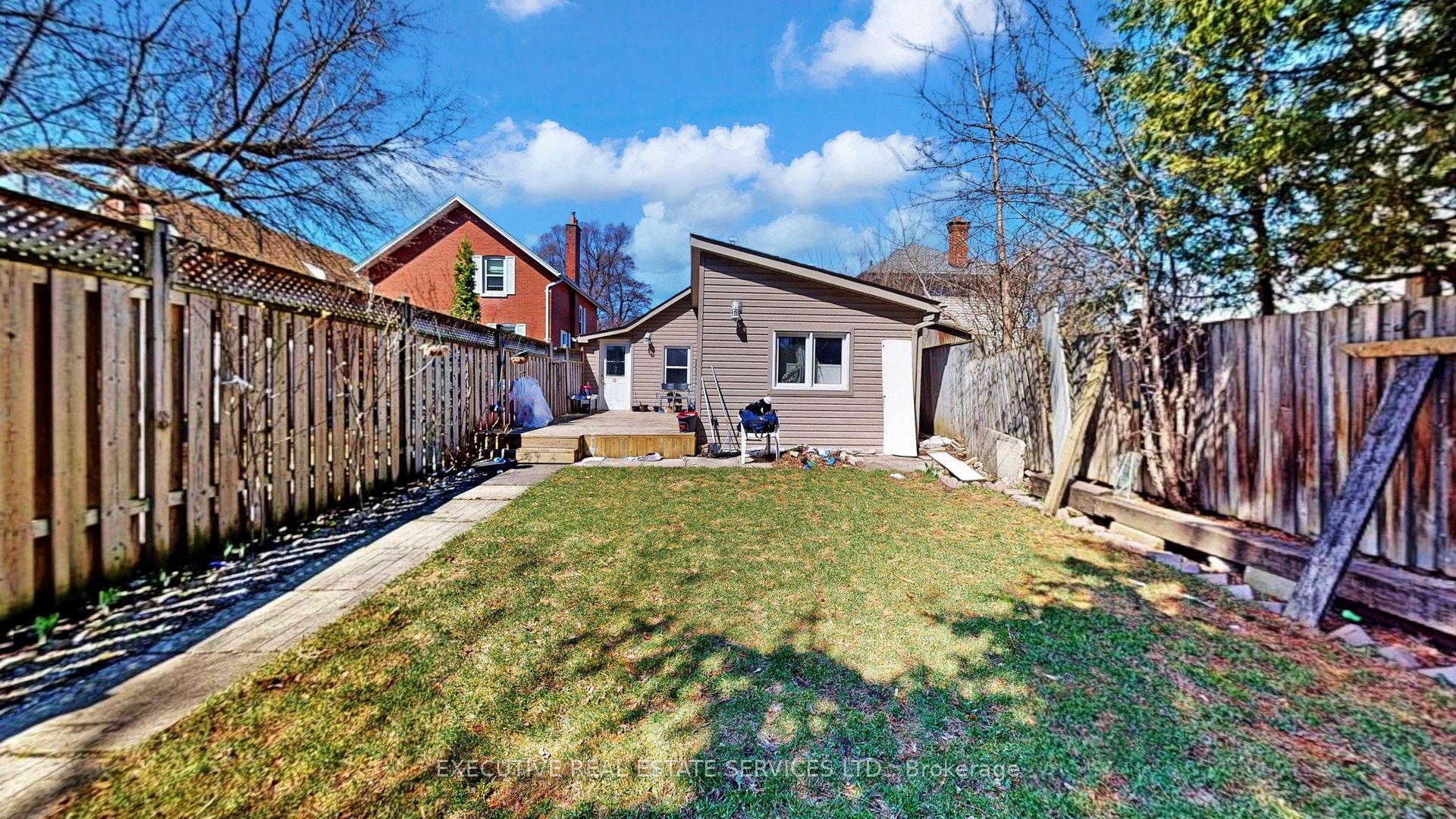 89 John Street Property Photo 32