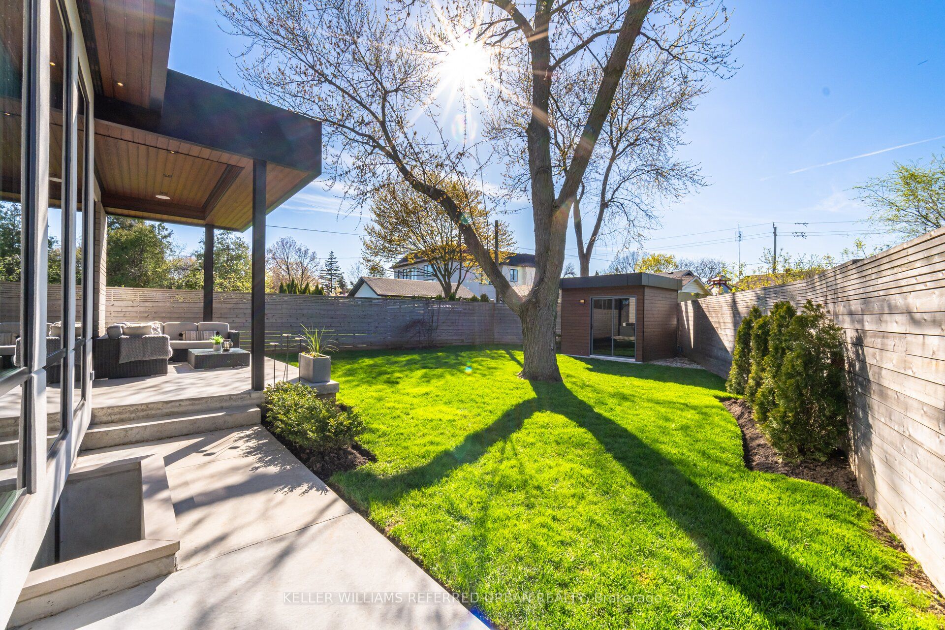 1337 Waverly Avenue Property Photo 44