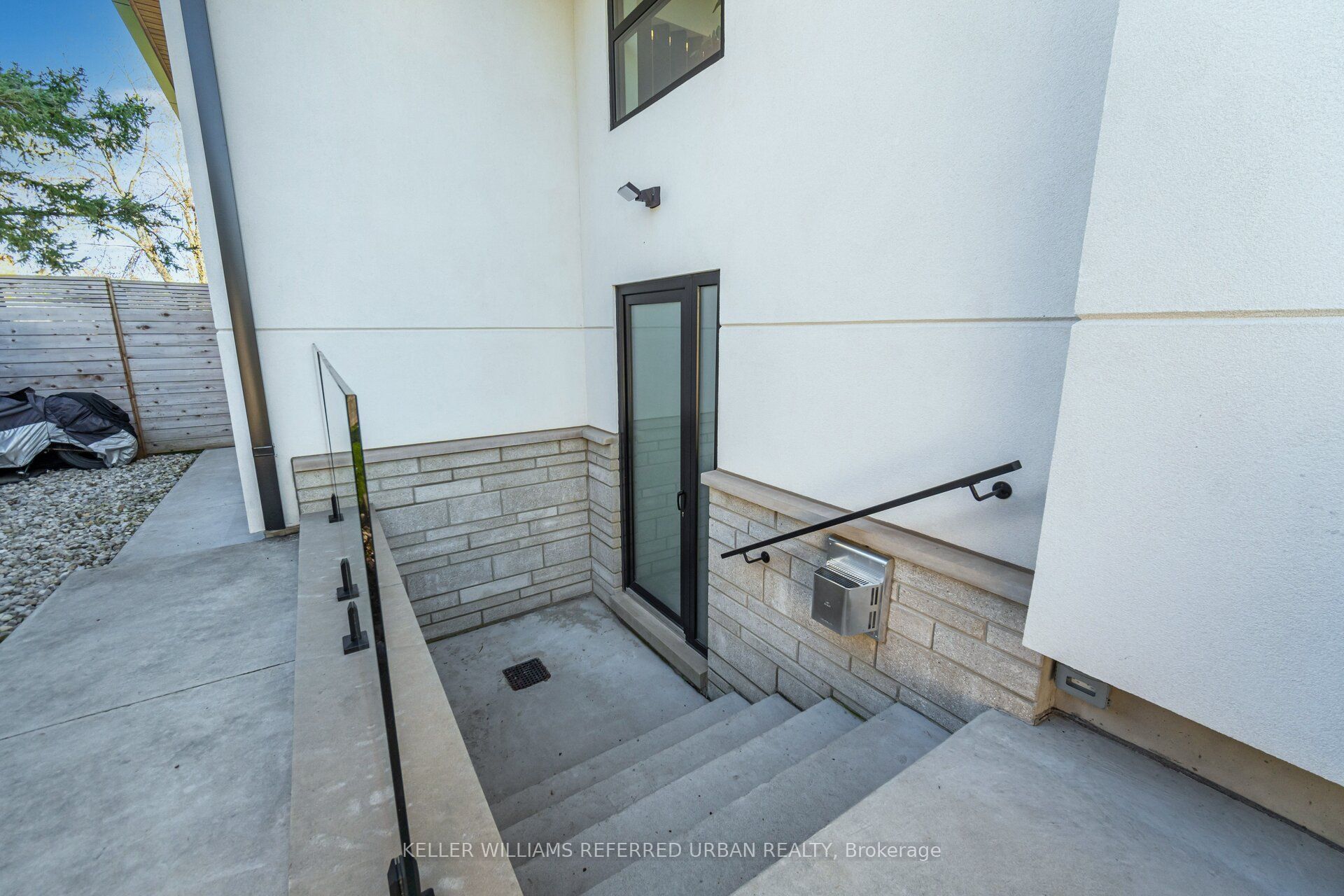 1337 Waverly Avenue Property Photo 48