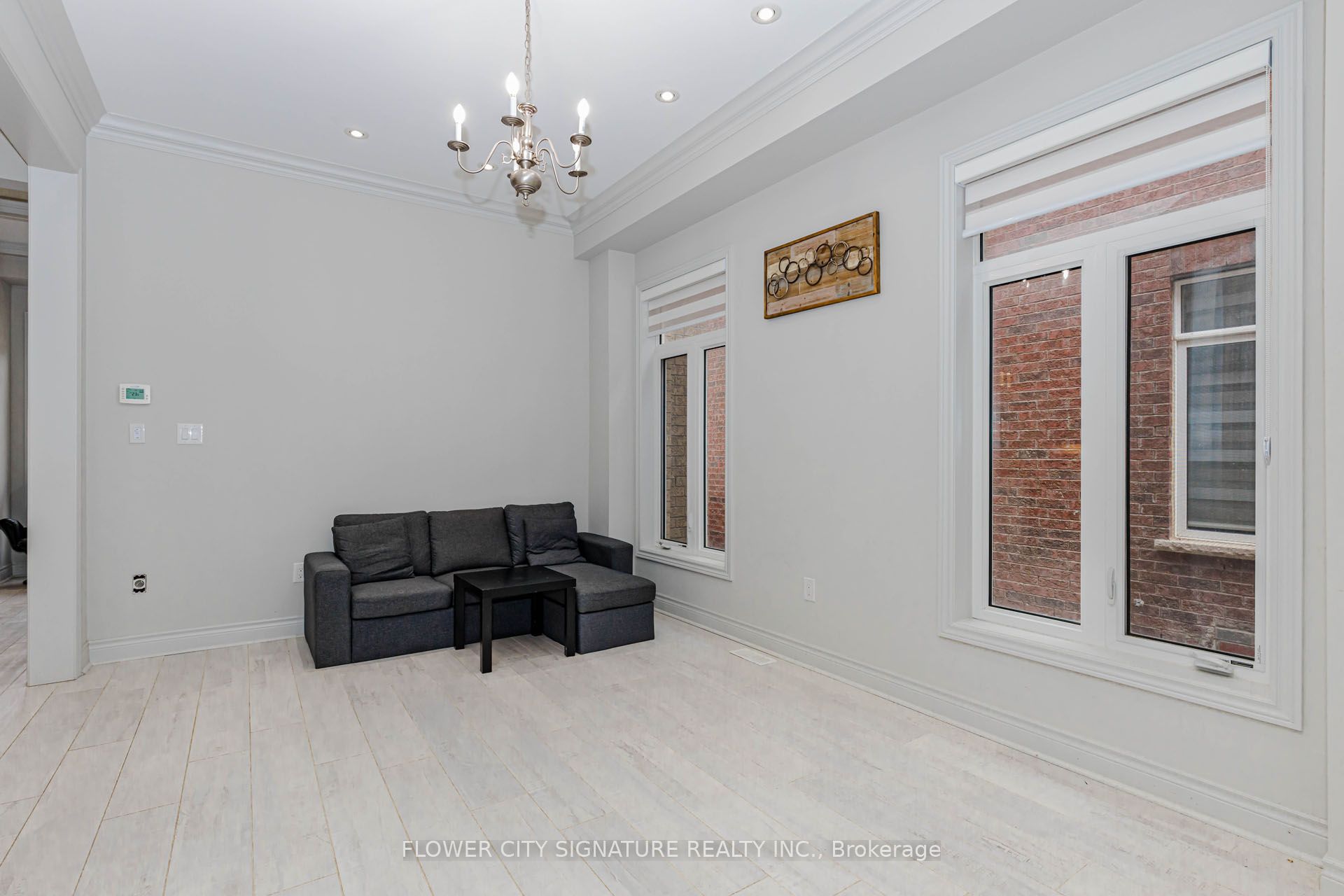 116 Morningside Drive N Property Photo 6