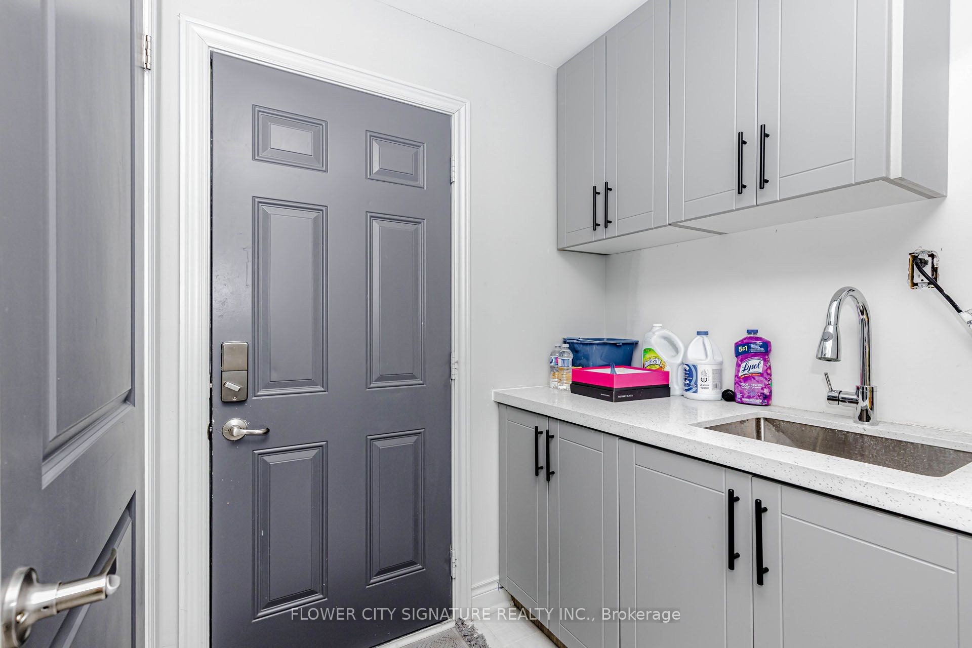 116 Morningside Drive N Property Photo 22
