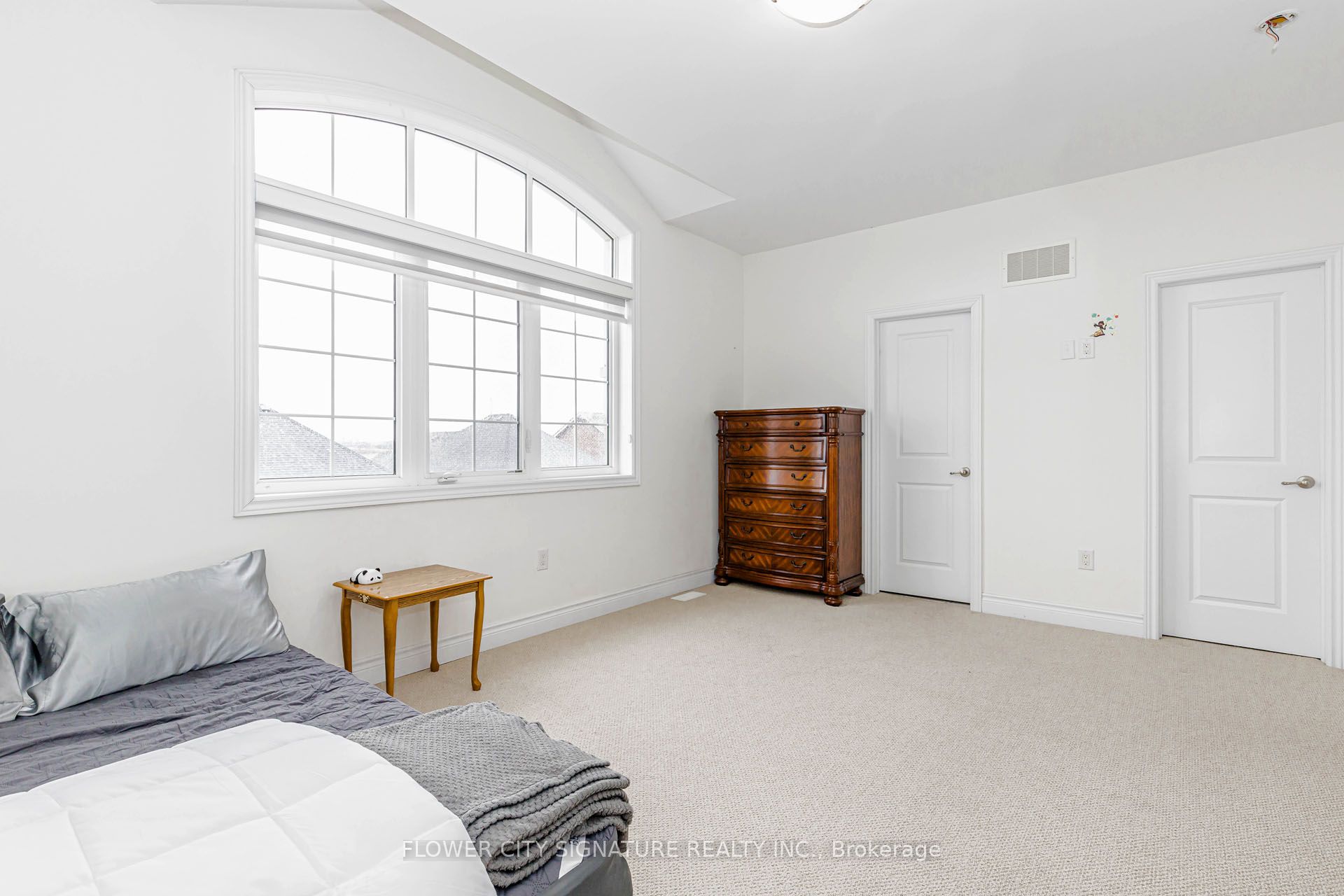 116 Morningside Drive N Property Photo 25