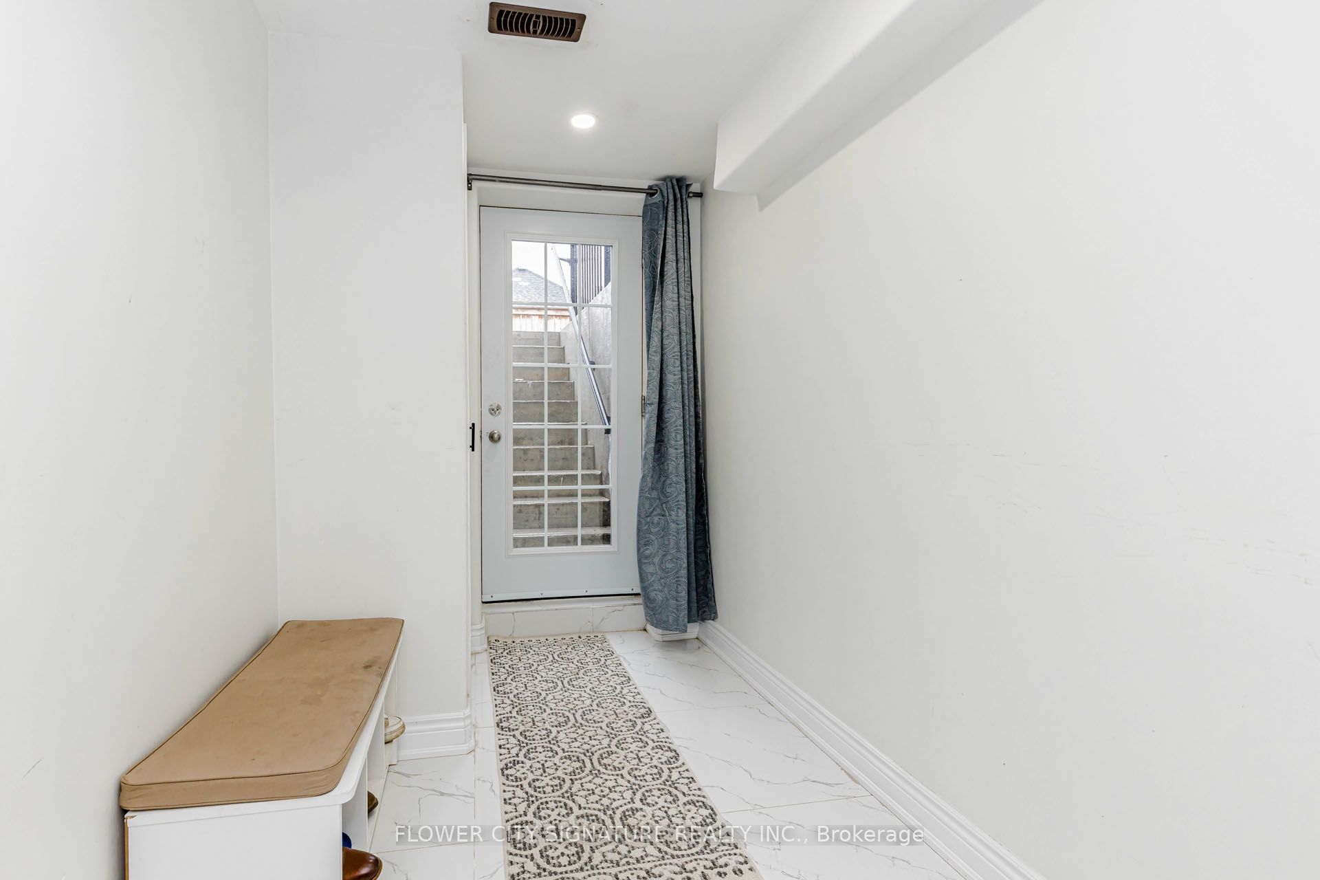 116 Morningside Drive N Property Photo 37