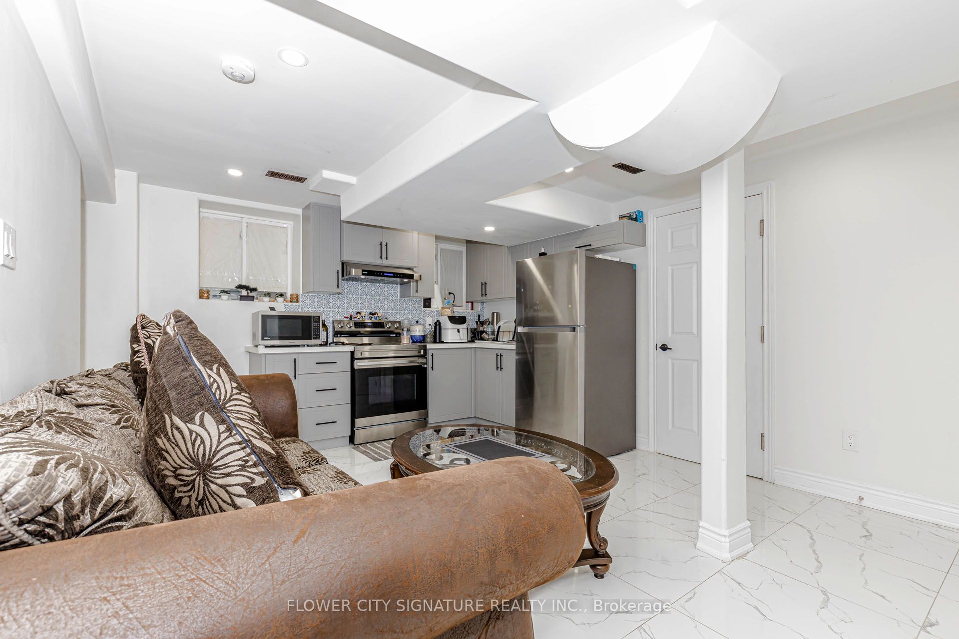 116 Morningside Drive N Property Photo 40