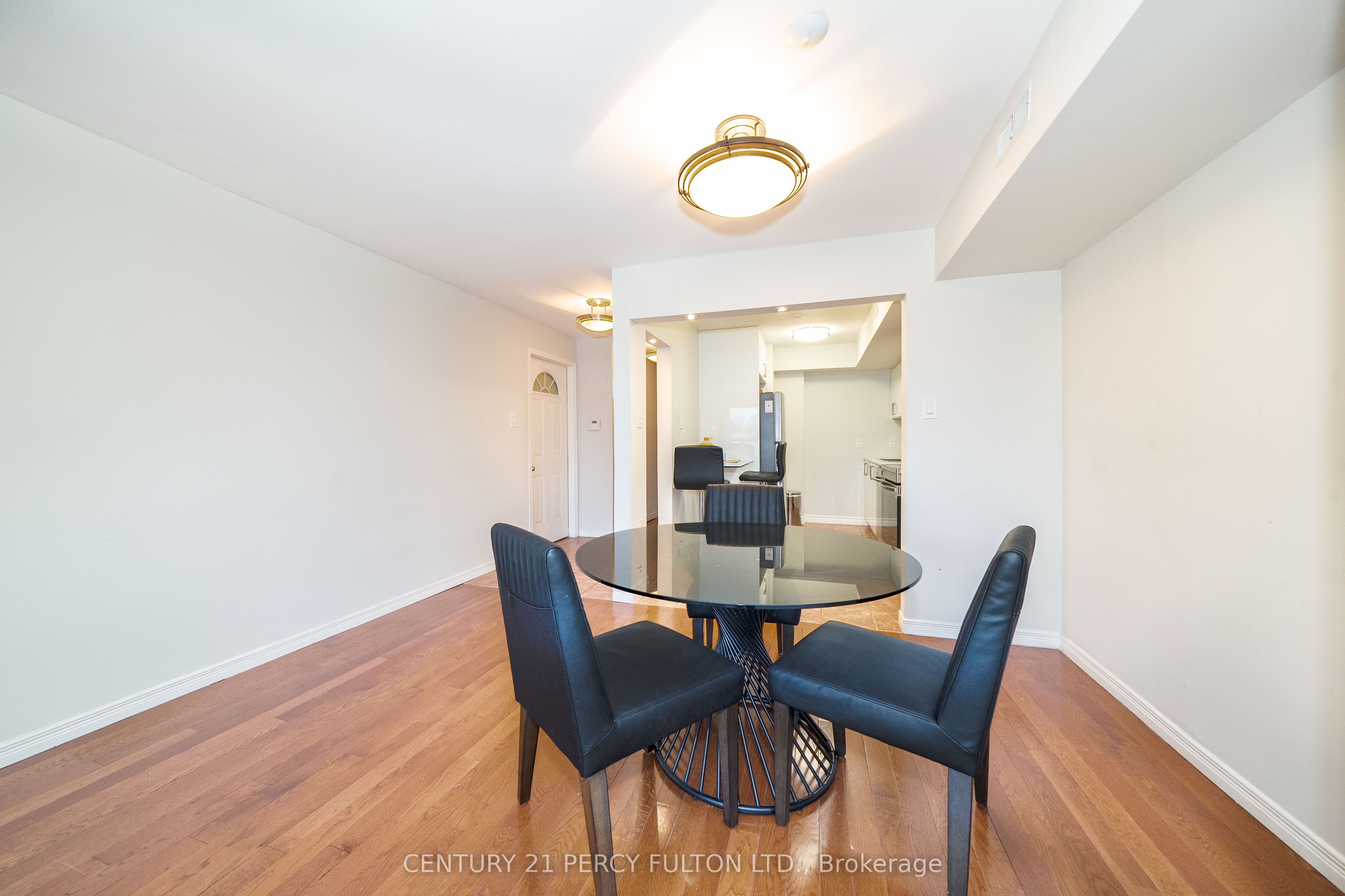 744-746 Wilson Avenue Property Photo 10