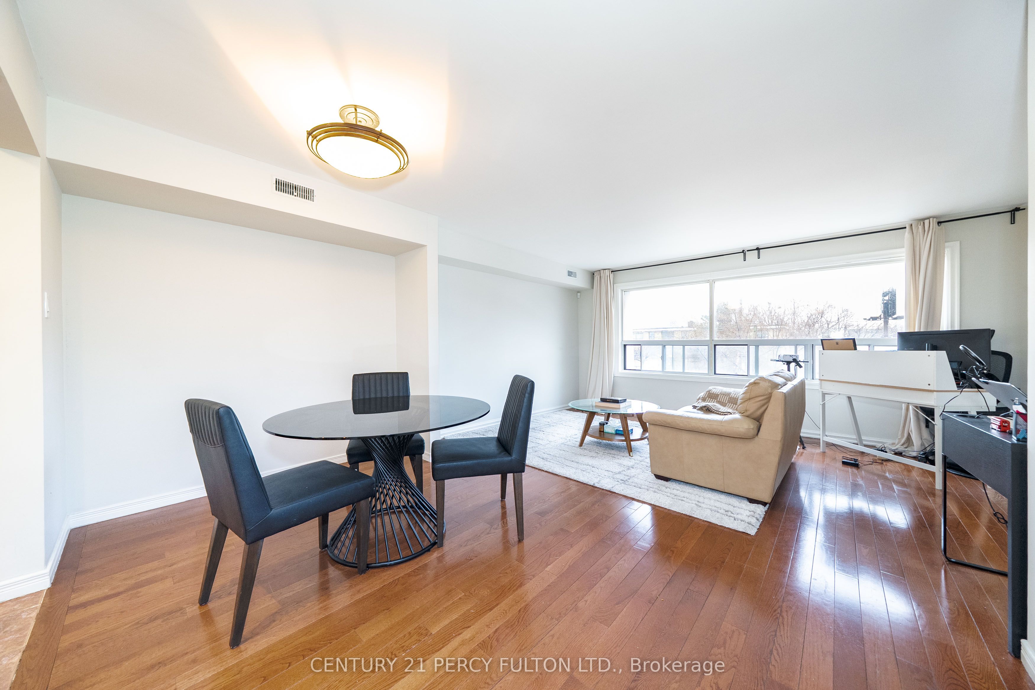 744-746 Wilson Avenue Property Photo 11