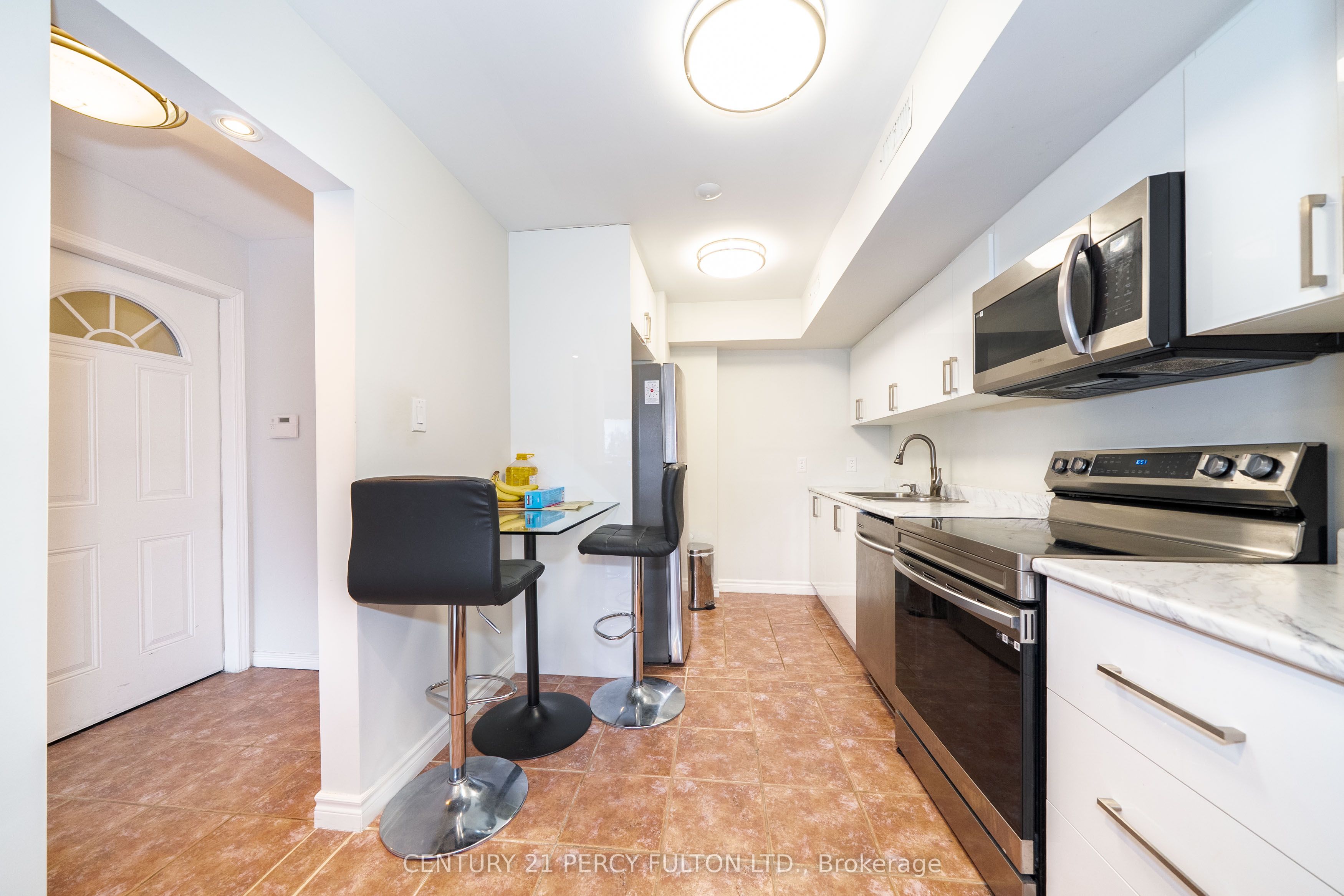 744-746 Wilson Avenue Property Photo 14
