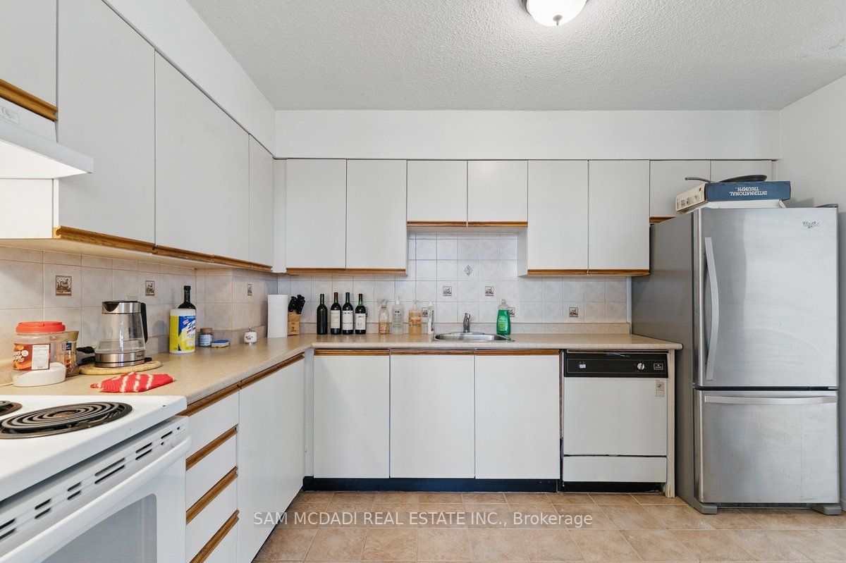 200 Robert Speck Parkway 1203 Property Photo 11