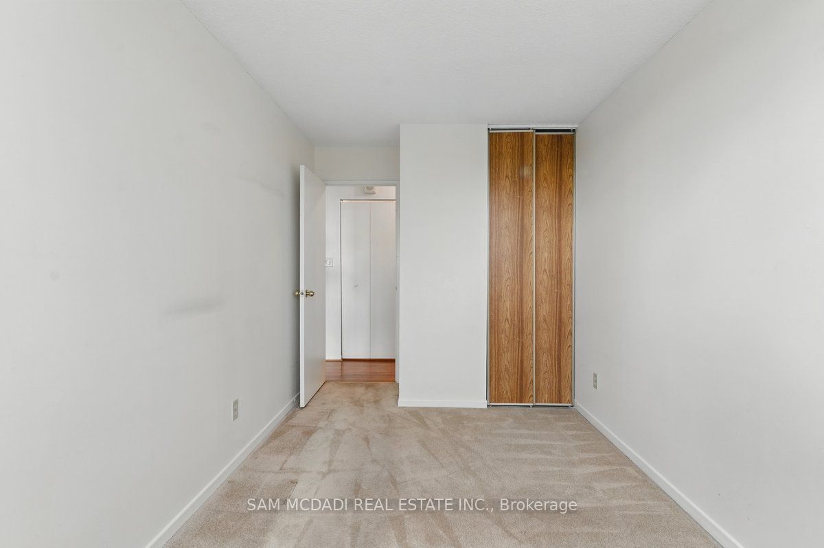 200 Robert Speck Parkway 1203 Property Photo 20
