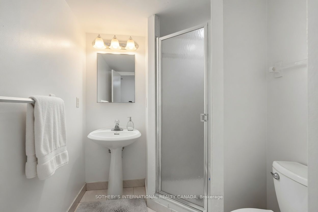 75 King Street E 1703 Property Photo 23