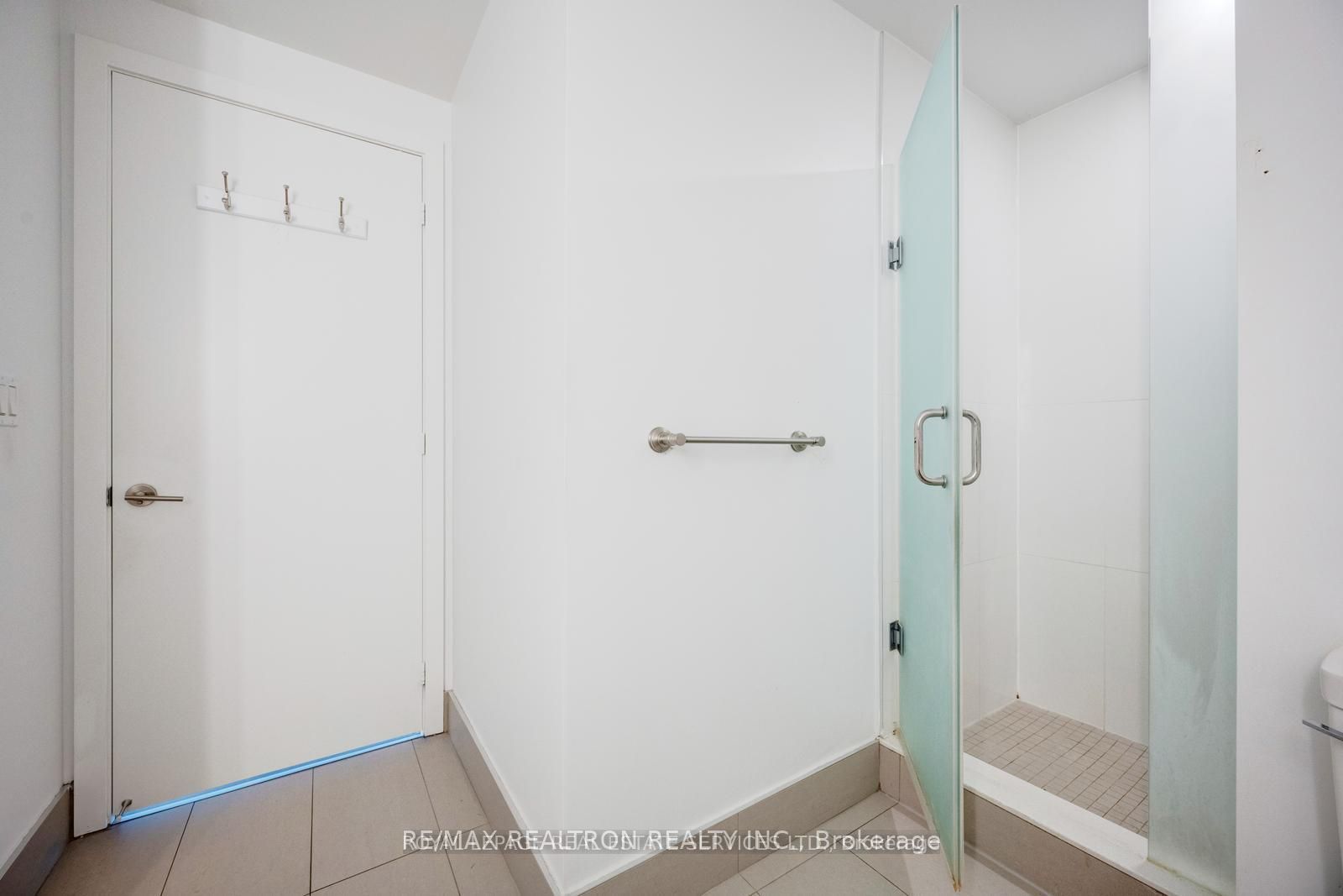 180 Veterans Drive 502 Property Photo 10