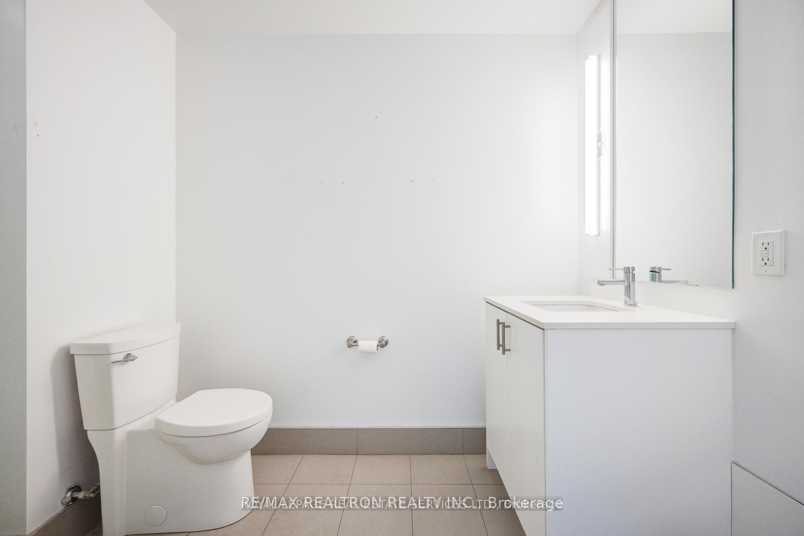 180 Veterans Drive 502 Property Photo 11