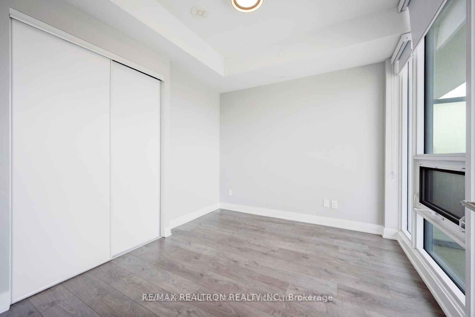 180 Veterans Drive 502 Property Photo 15