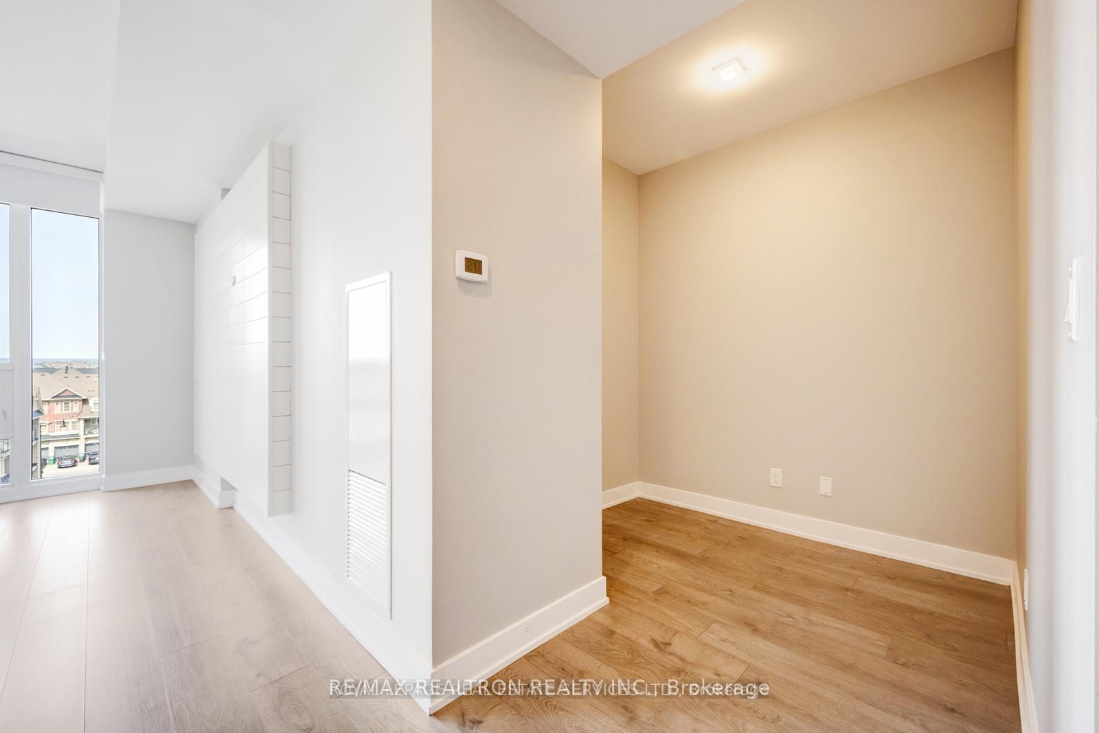 180 Veterans Drive 502 Property Photo 17