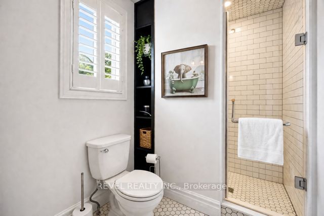 296 Queen Street S A Property Photo 12