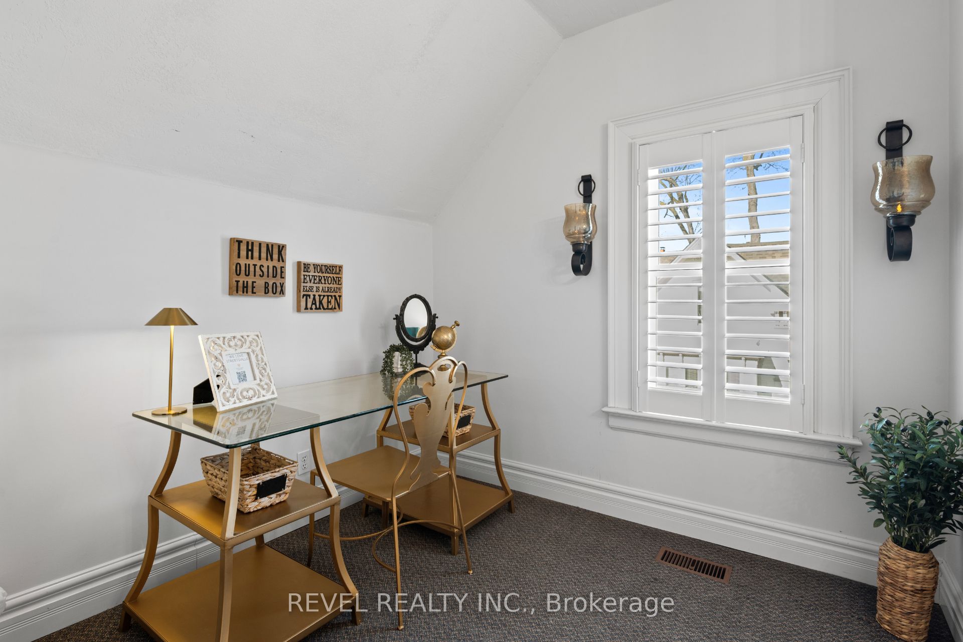 296 Queen Street S A Property Photo 16