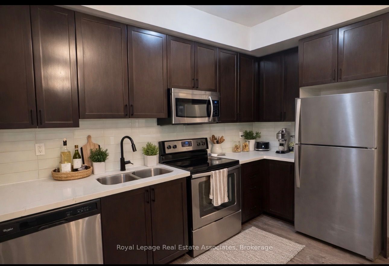 250 Sunny Meadow Boulevard 19 Property Photo 6