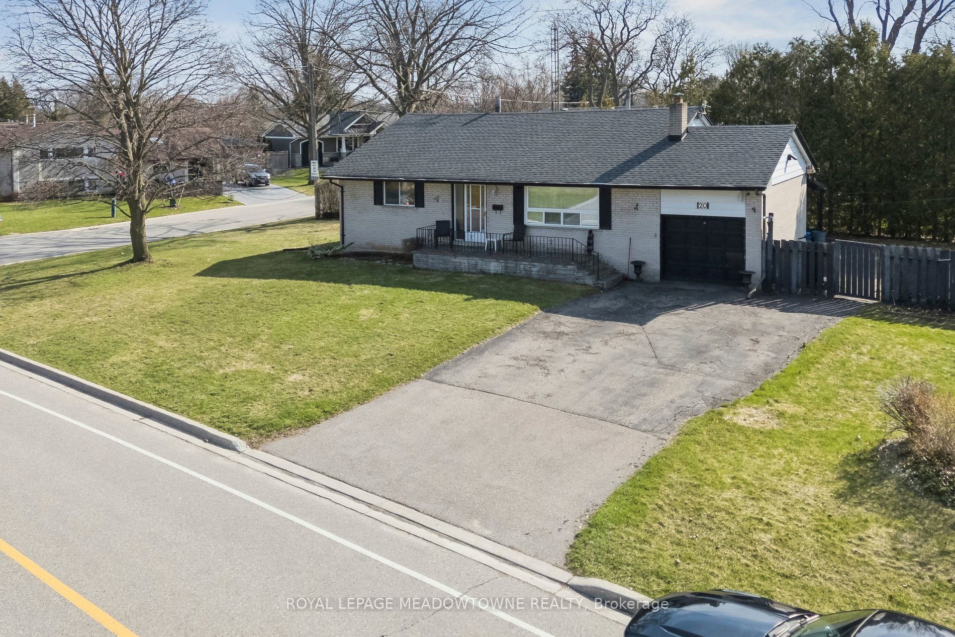 20 Plainsman Road Property Photo 1