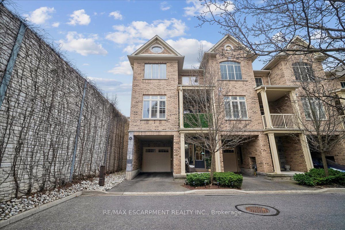181 Plains Road W #40 Property Photo 1