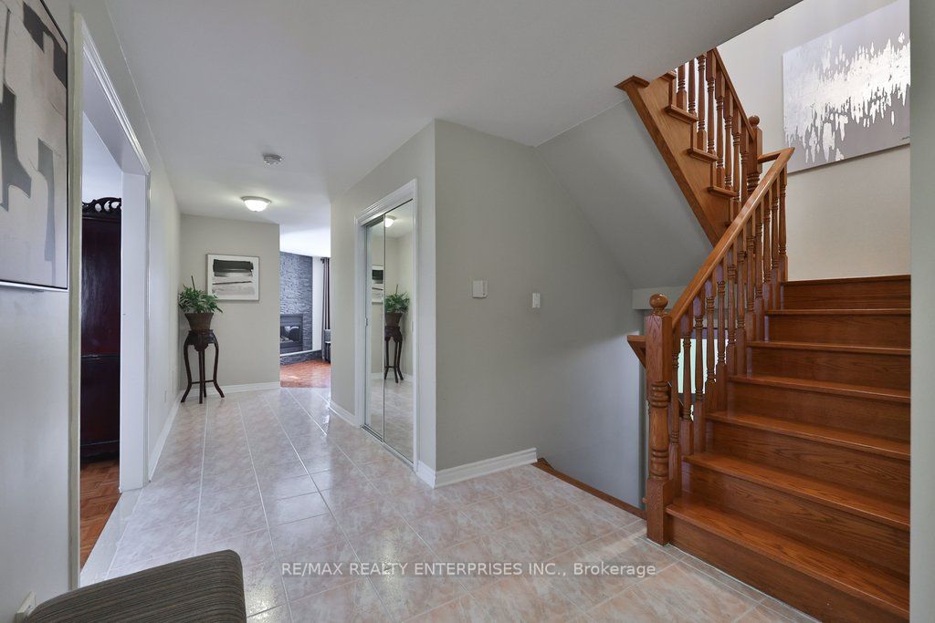 3022 Dalehurst Drive Property Photo 5