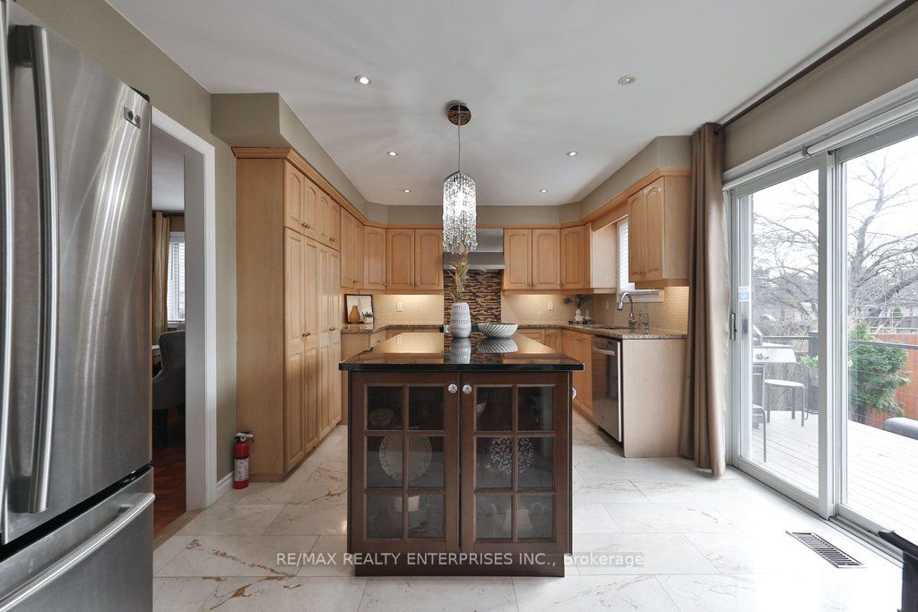 3022 Dalehurst Drive Property Photo 10