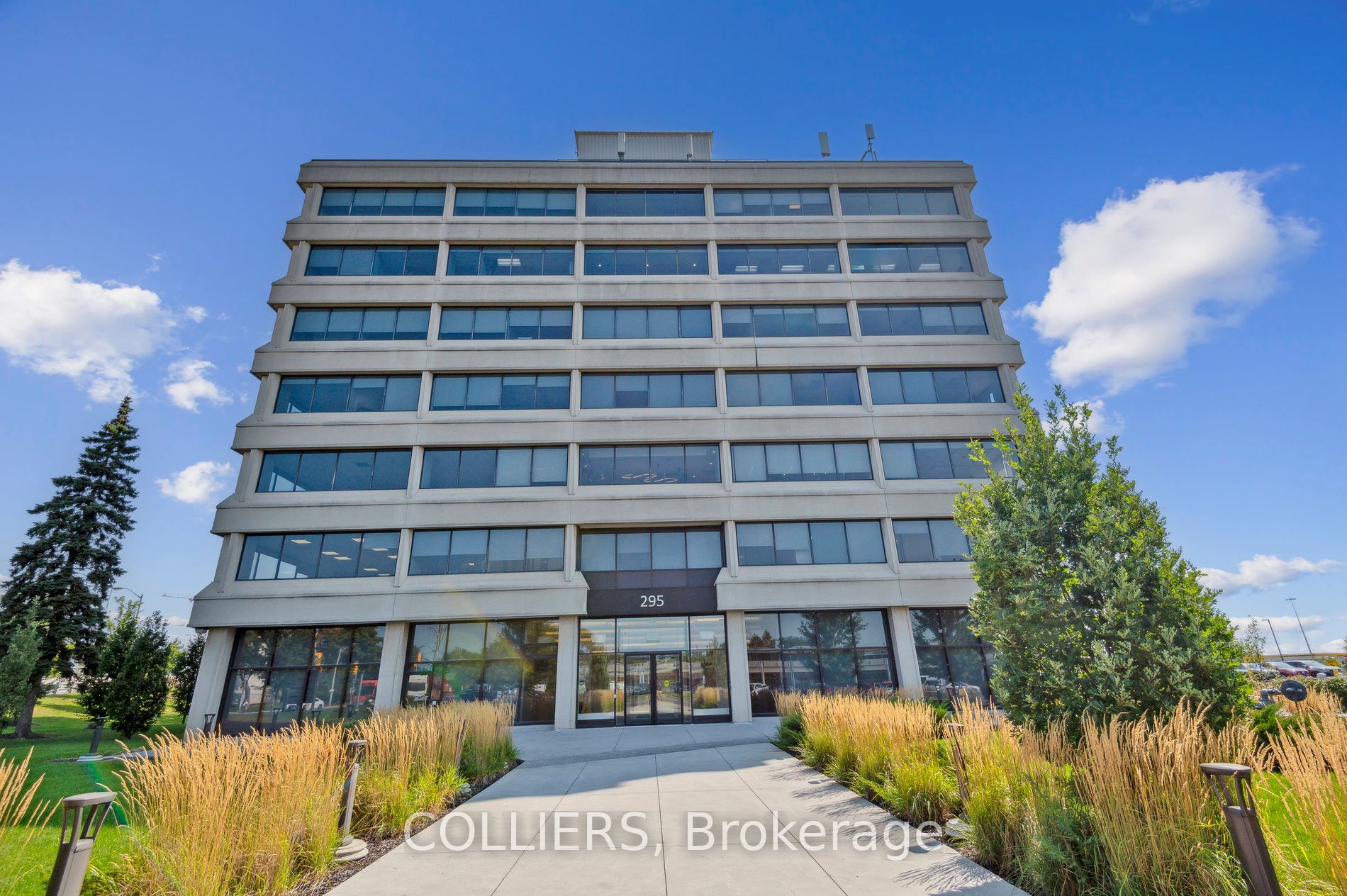295 The West Mall 204 Property Photo 2