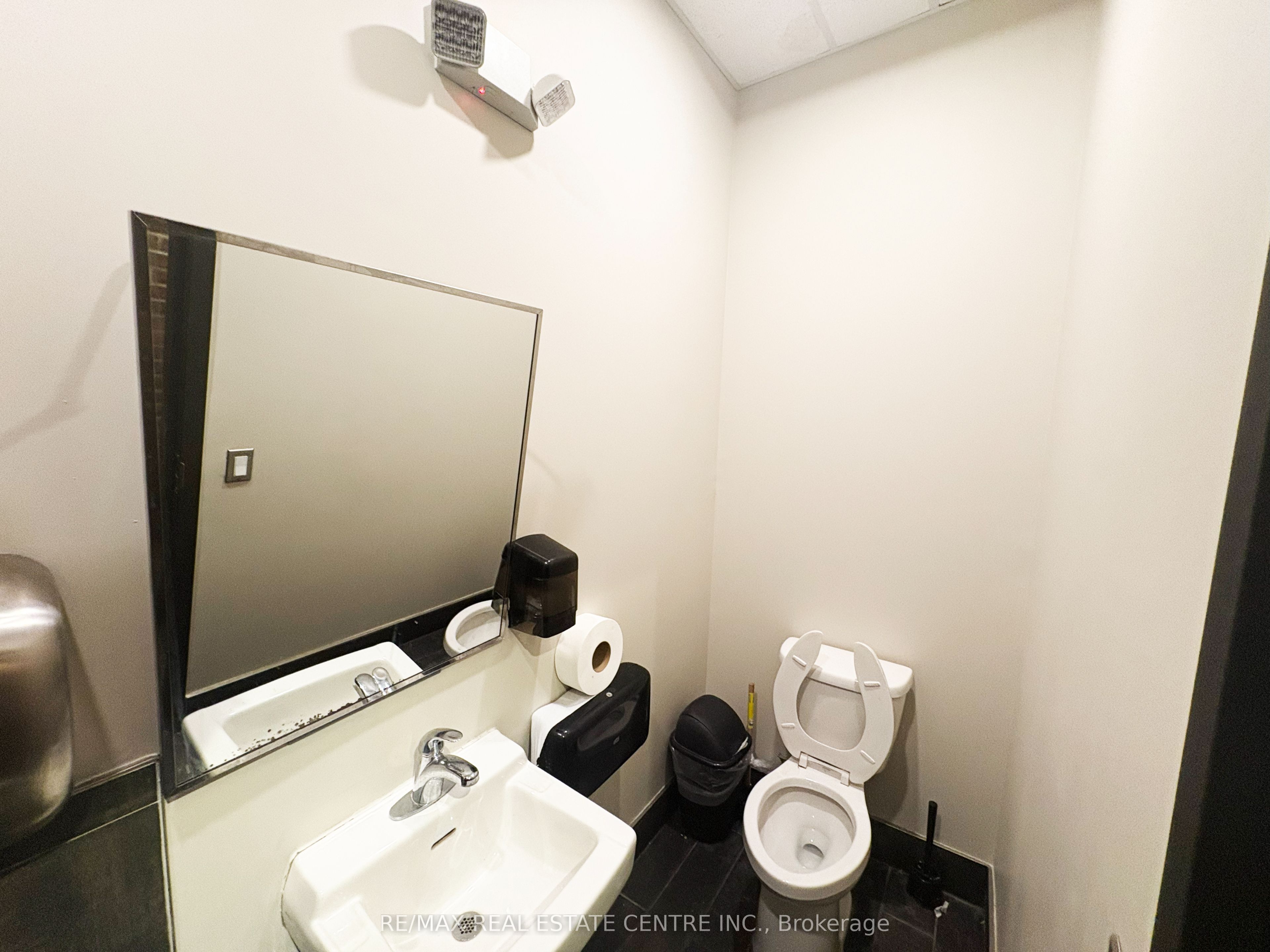 676 Appleby Line E110 Property Photo 21