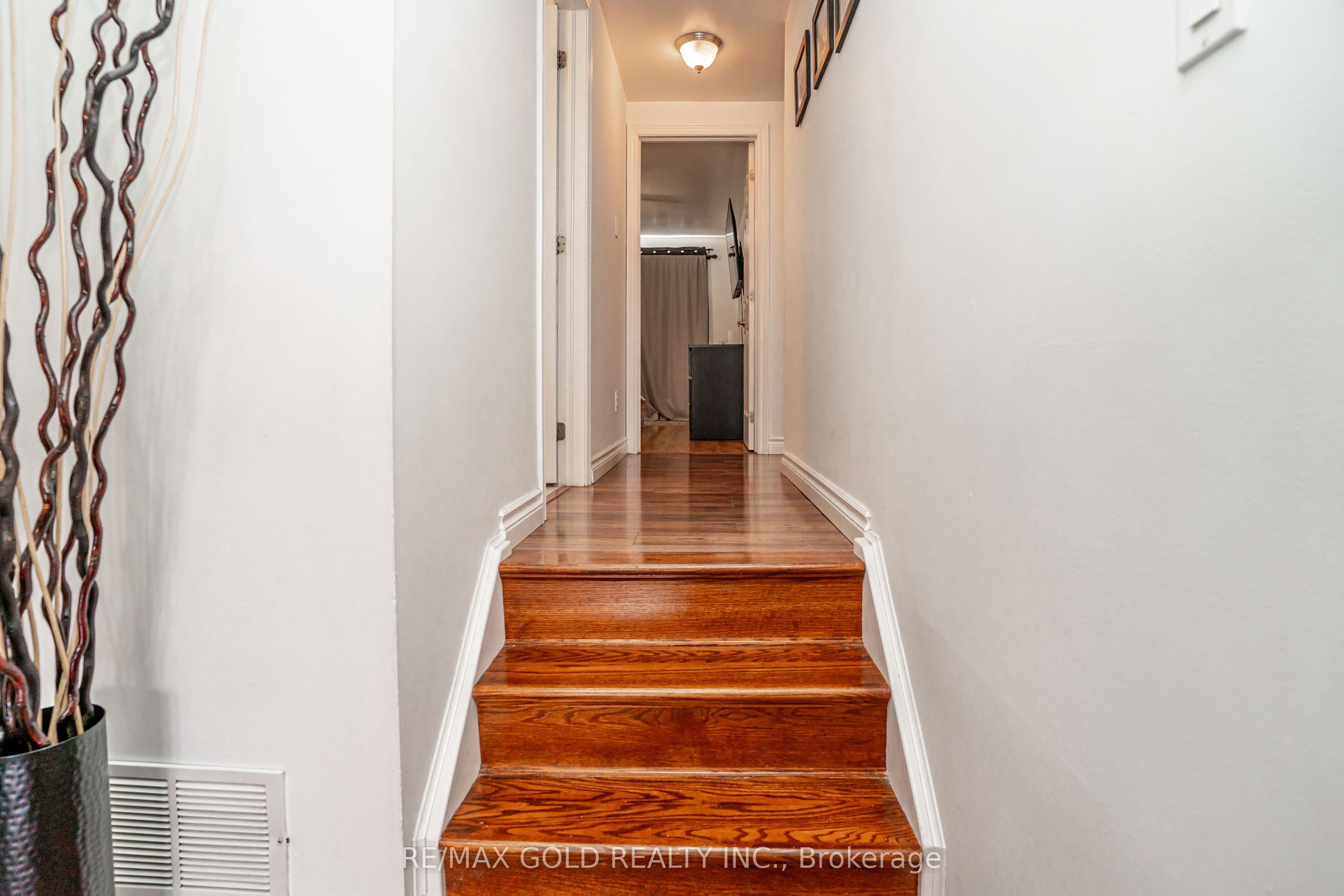 53 Davenport Crescent Property Photo 18