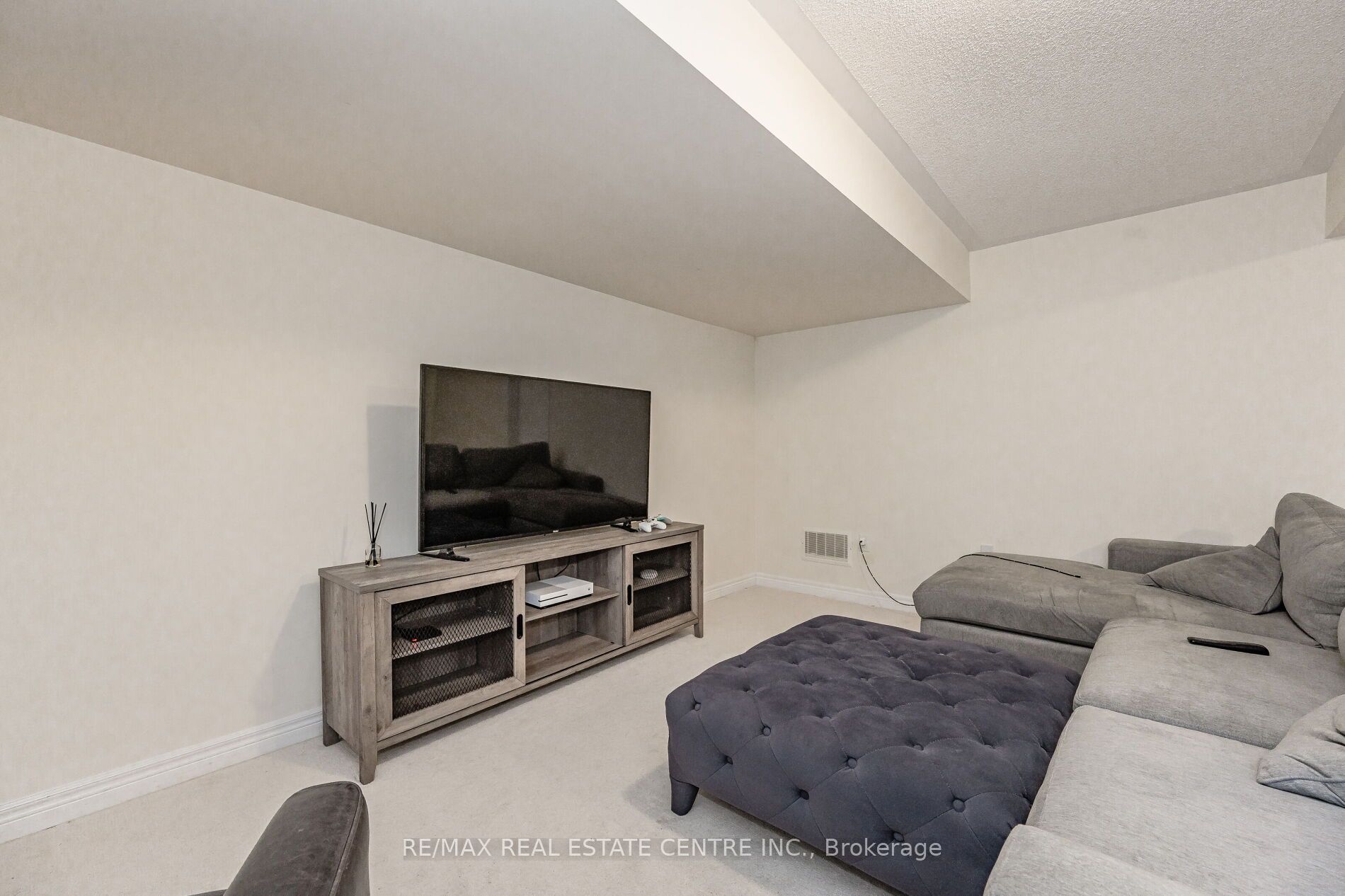 2453 Village Common Property Photo 33