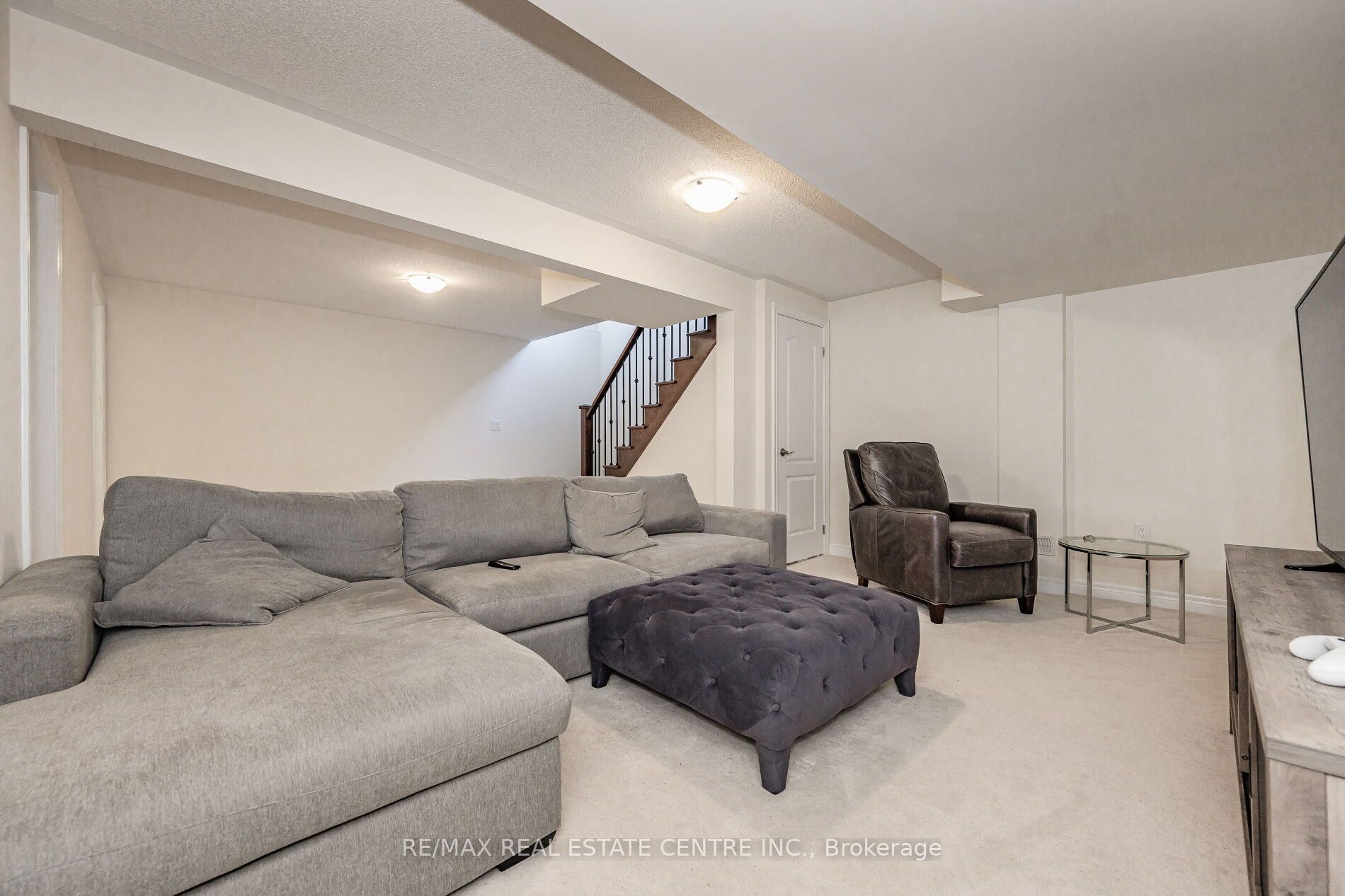 2453 Village Common Property Photo 34