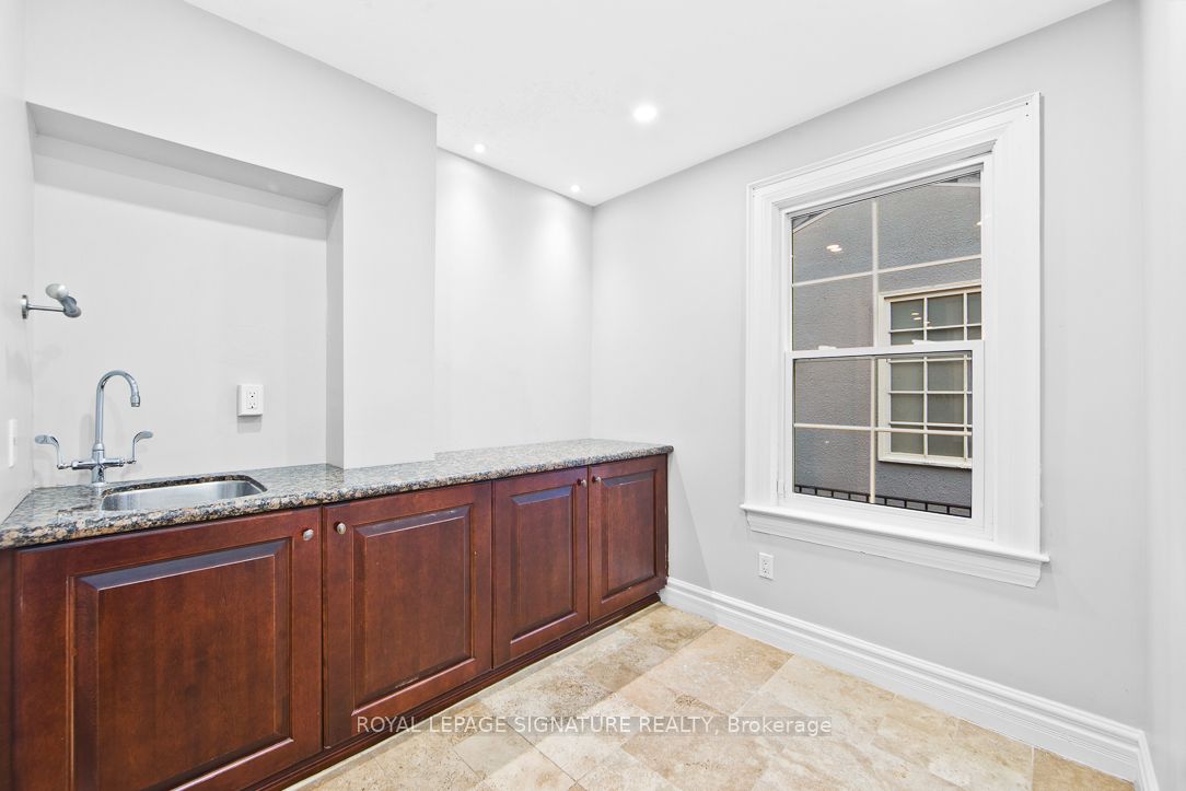 136 Trafalgar Road Property Photo 9