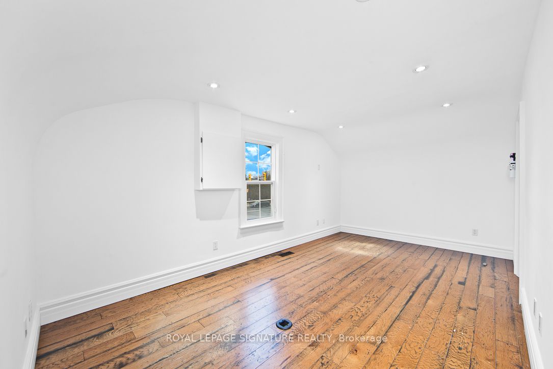 136 Trafalgar Road Property Photo 12